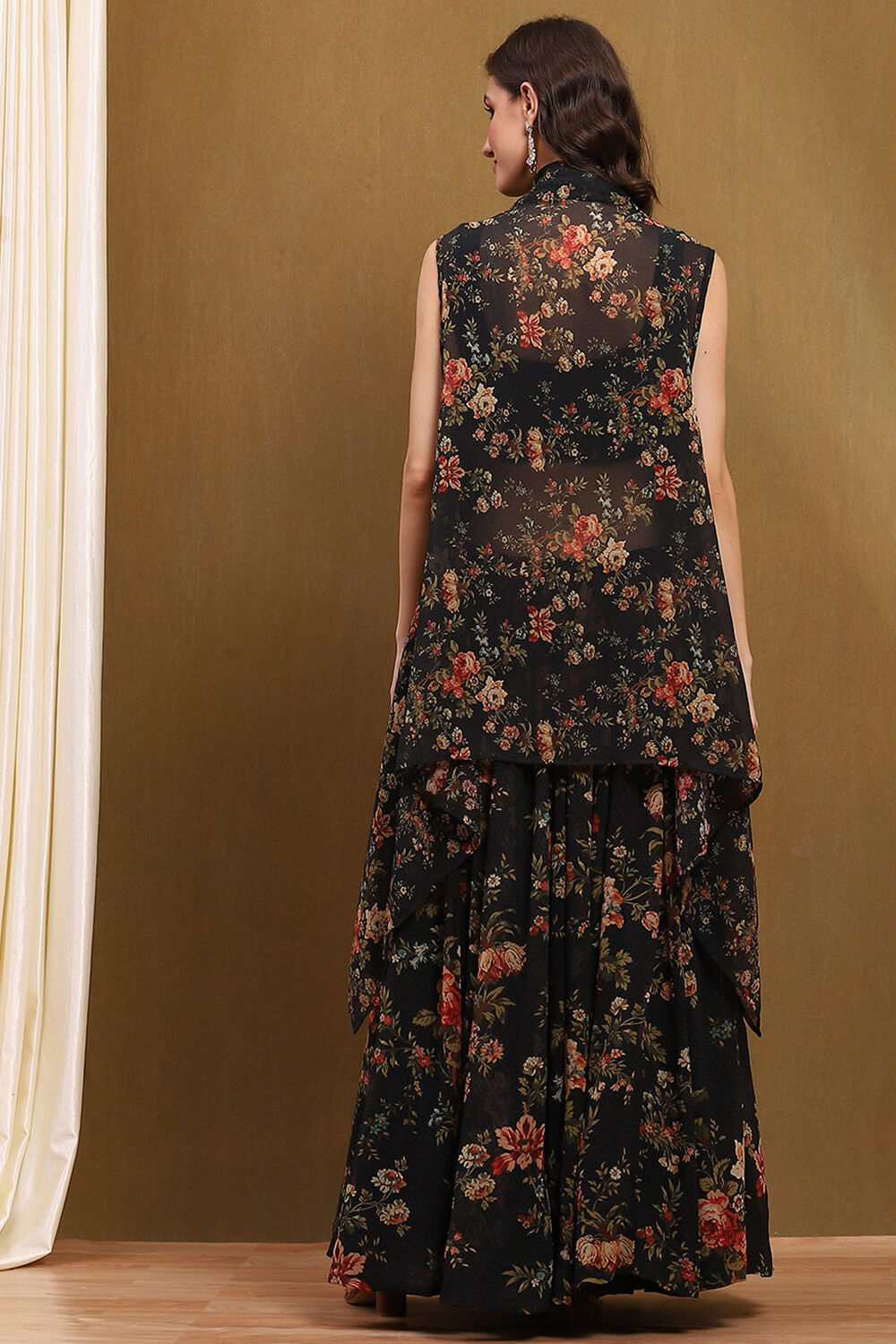 Black Georgette Floral Printed Flared Lehenga Set image number 4