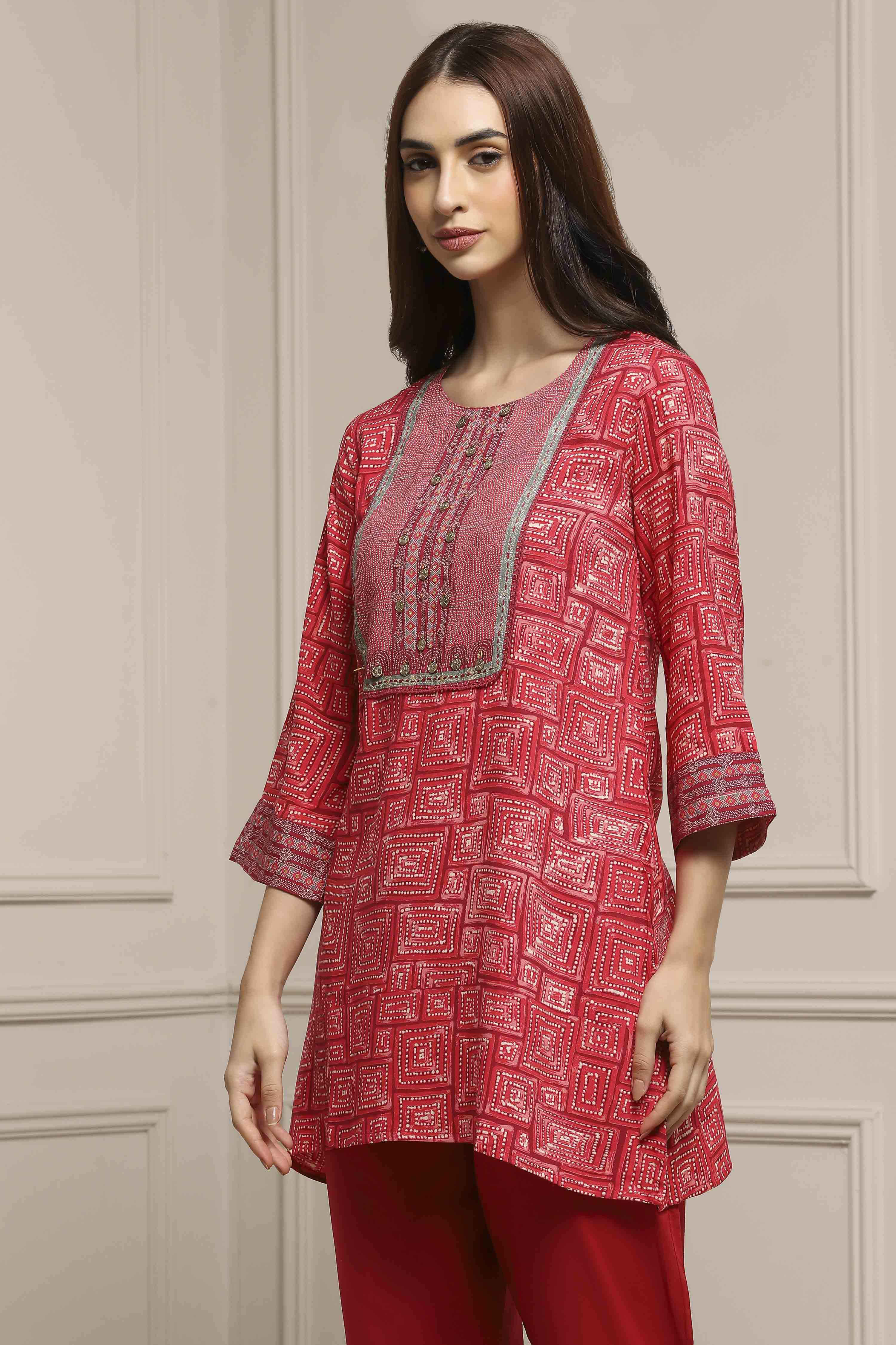 Coral Rayon Printed Kurti image number 2