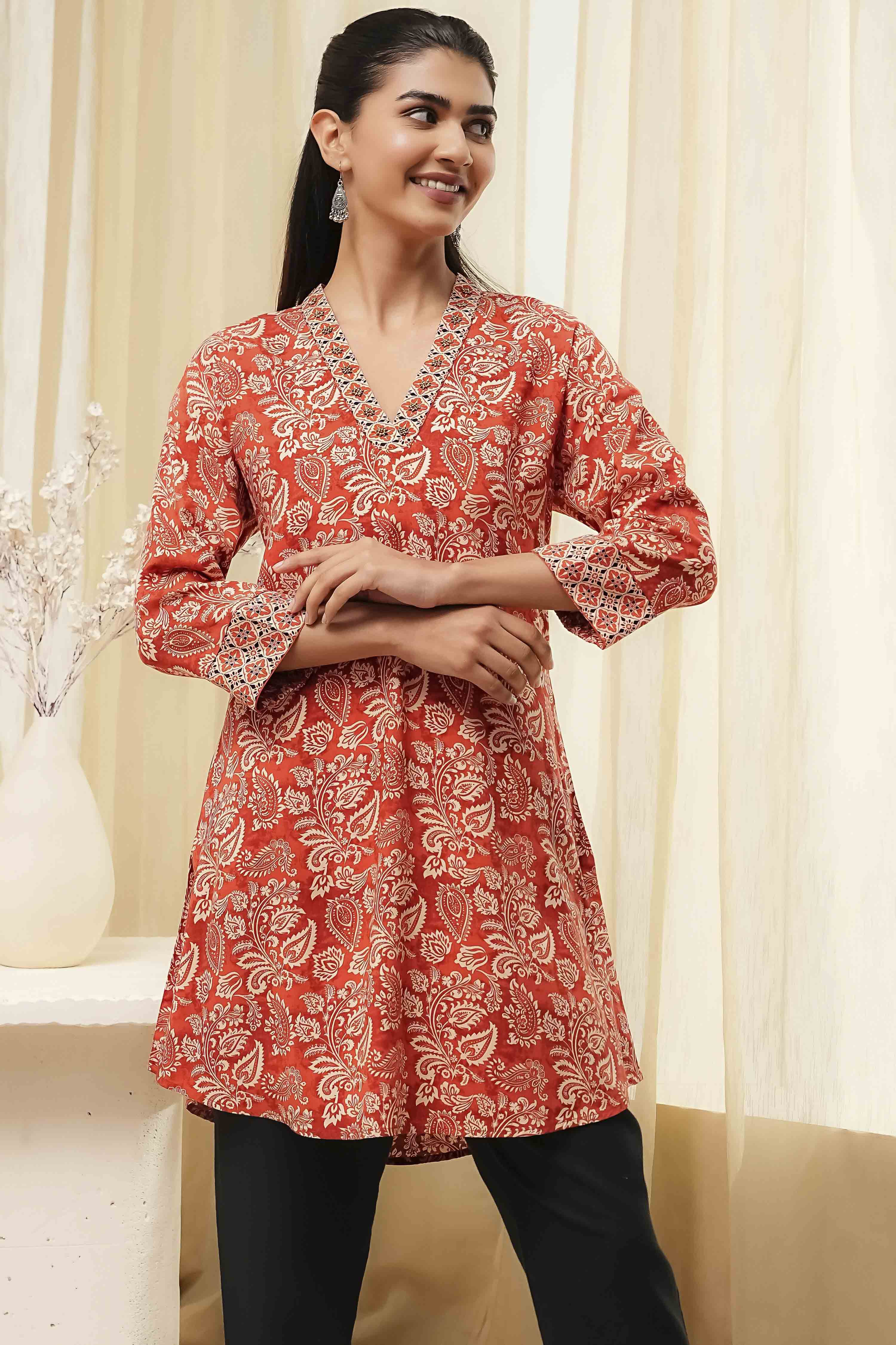 Rust Printed Straight Short Kurta image number 5