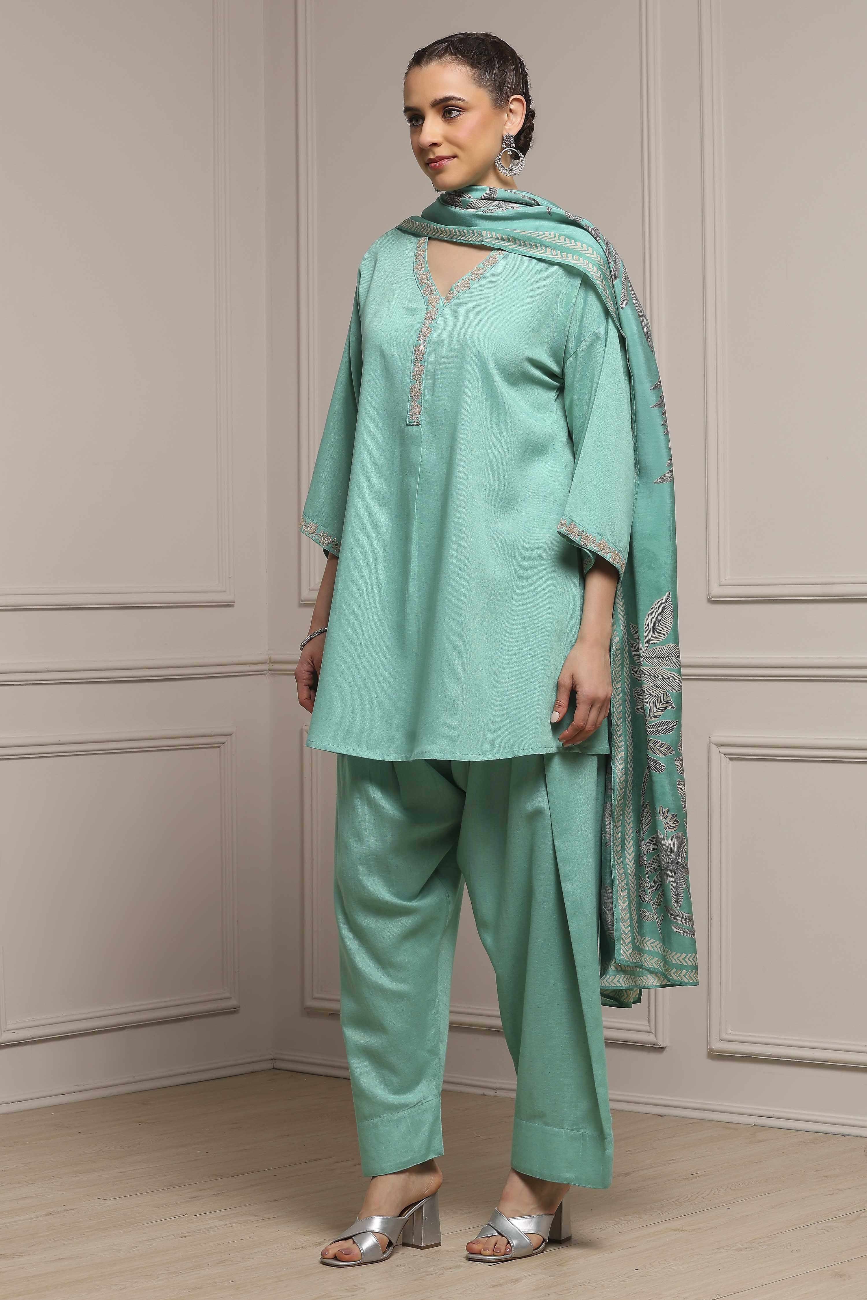 Sea Green Solid Straight Suit Set image number 3