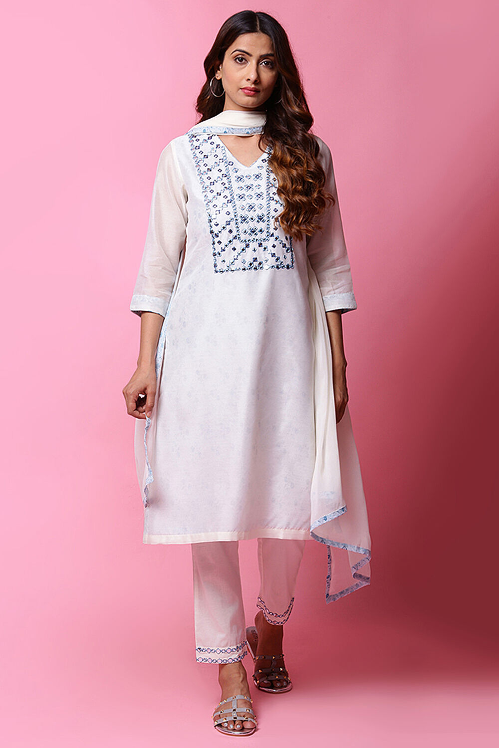 Off White Art Silk Straight Kurta Regular Pant Suit Set image number 2