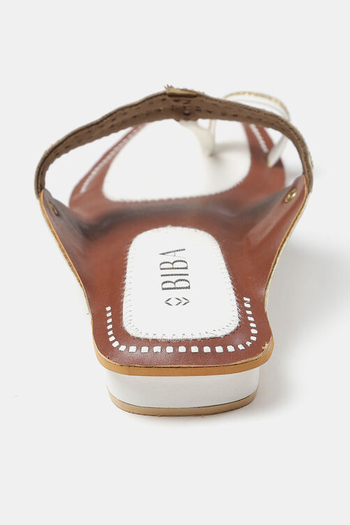 White Casual Ring Toed Flats image number 3