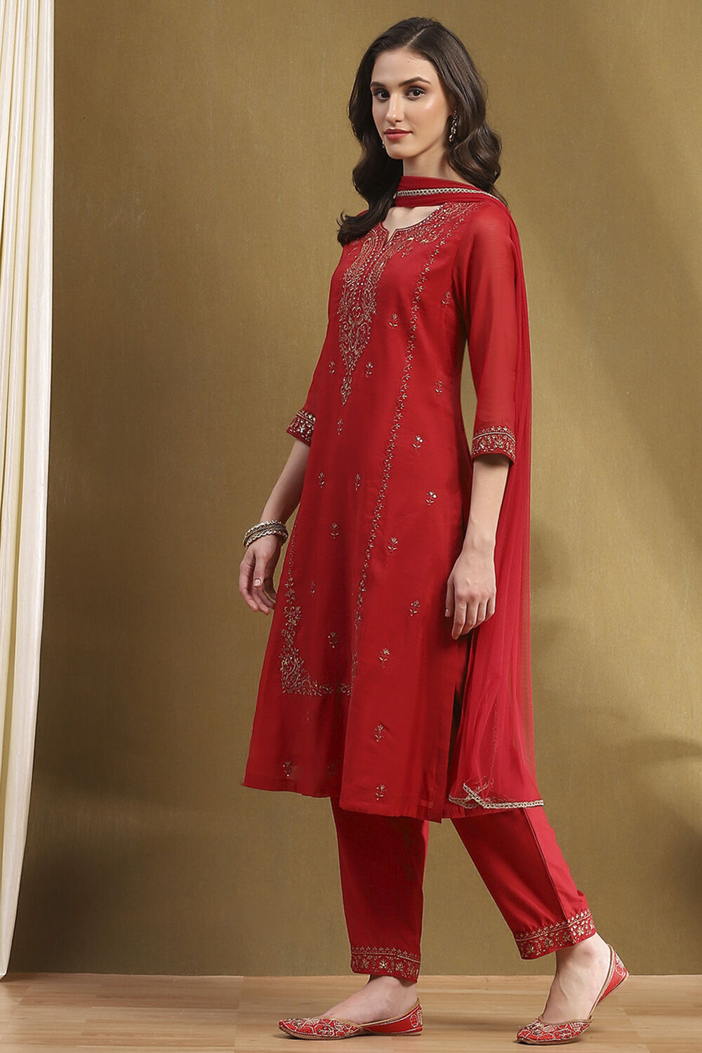Yellow Embroidered Festive Straight Suit Set image number 3