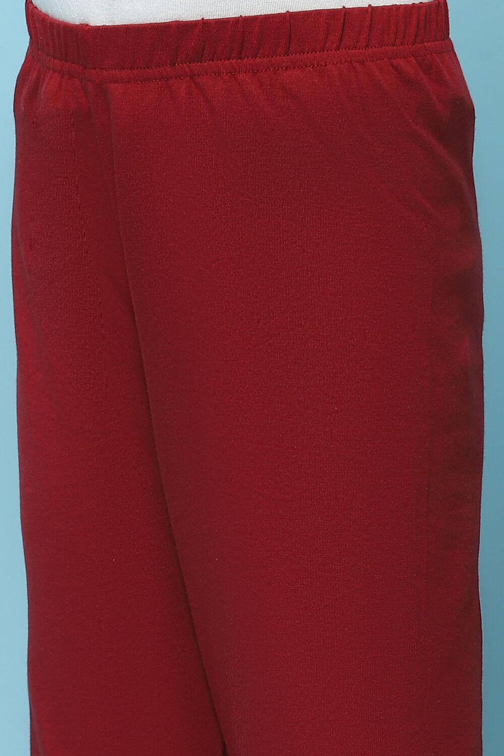 Maroon Cotton Lycra Regular Fit Capri image number 1