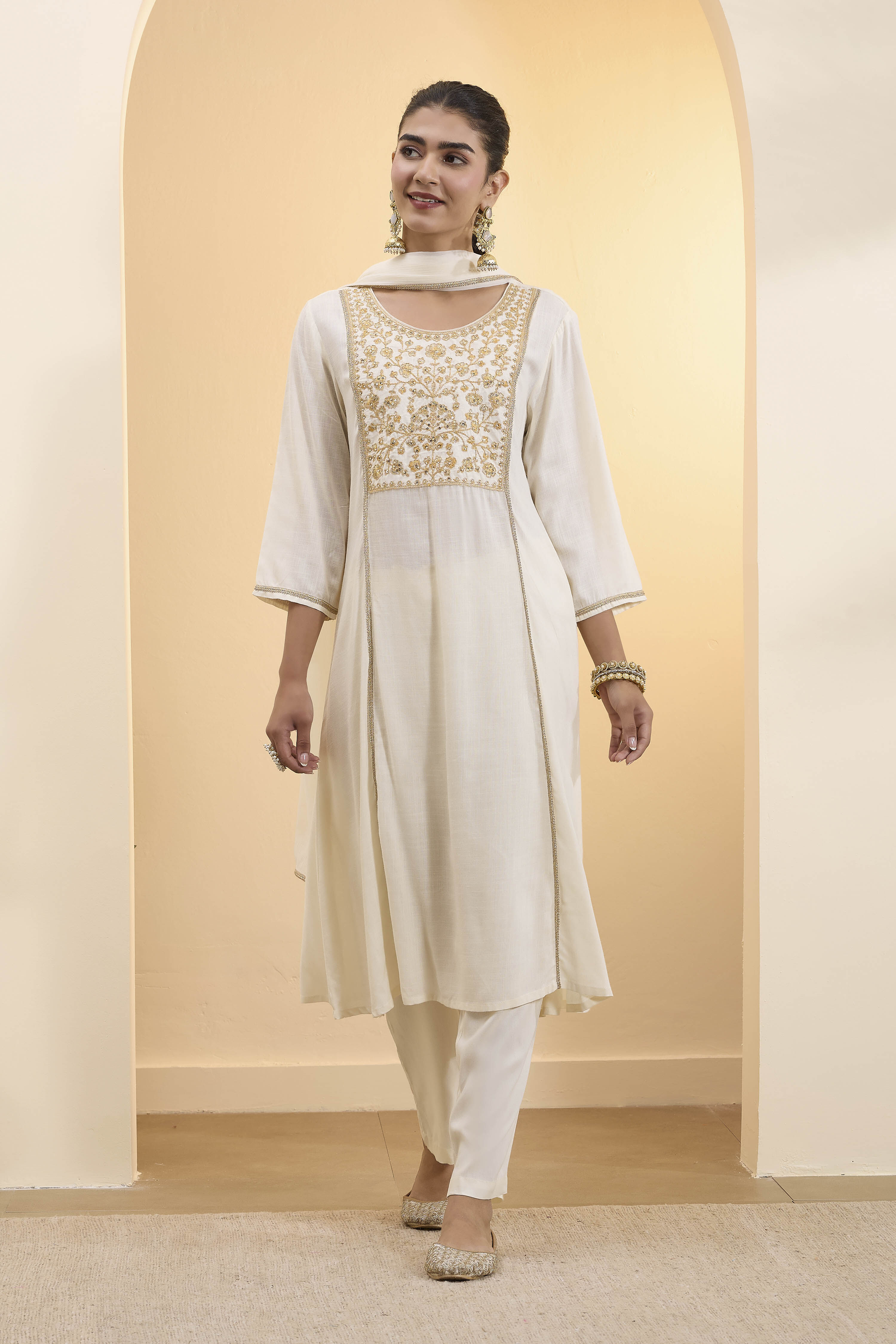 Off White Viscose Rayon Kalidar Suit Set image number 6