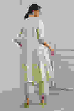 Natural White Silk Straight Yarndyed Suit Set image number 4