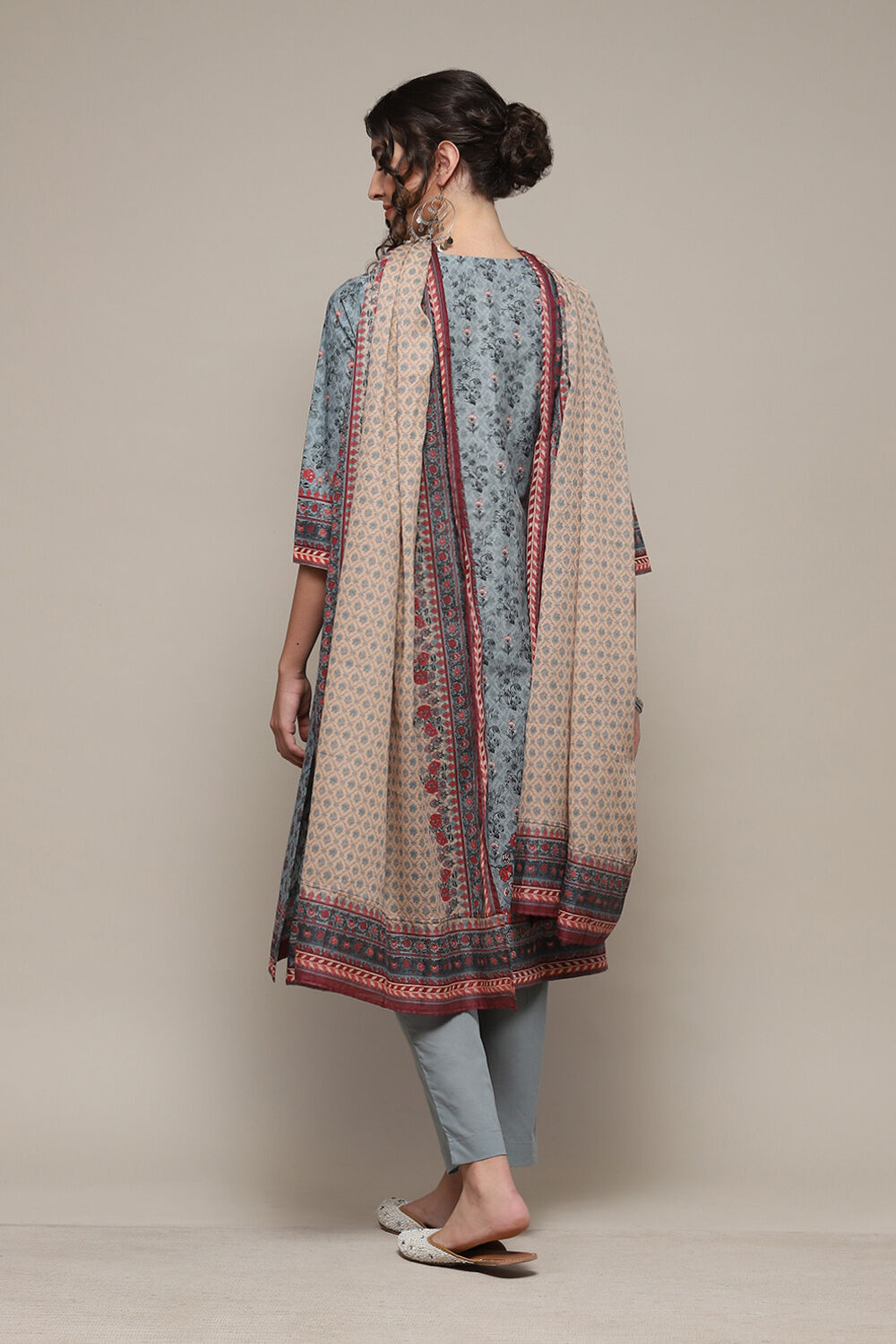 Mustard Cotton Straight Kurta Slim Pants Suit Set image number 5