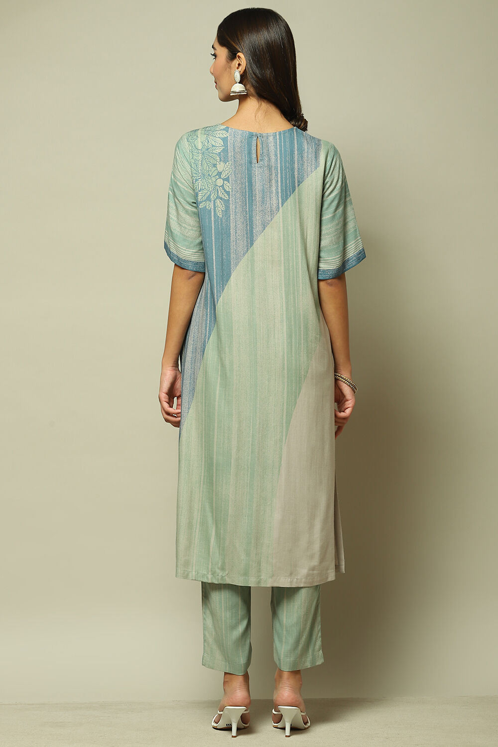 Ice Blue LIVA Straight Printed 2 Piece Set image number 4