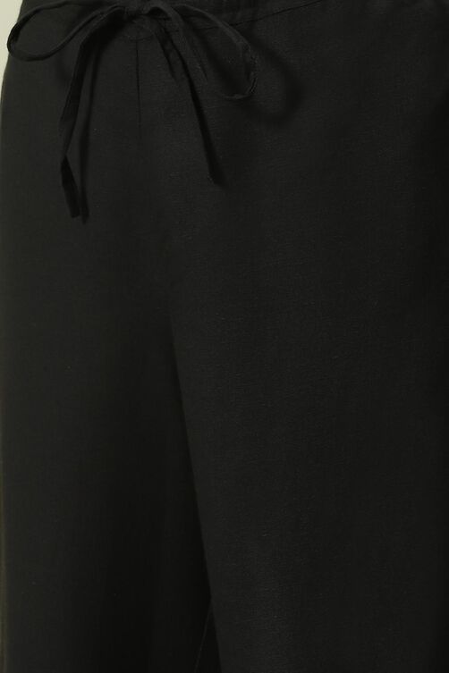 Black Solid Straight Kurta Regular Pant Suit Set image number 2