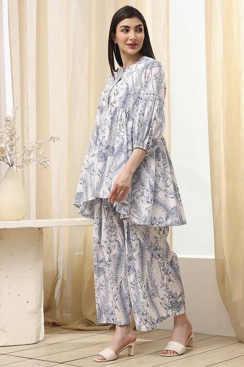 Off-White-Blue Cotton Straight Fusion Set image number 2