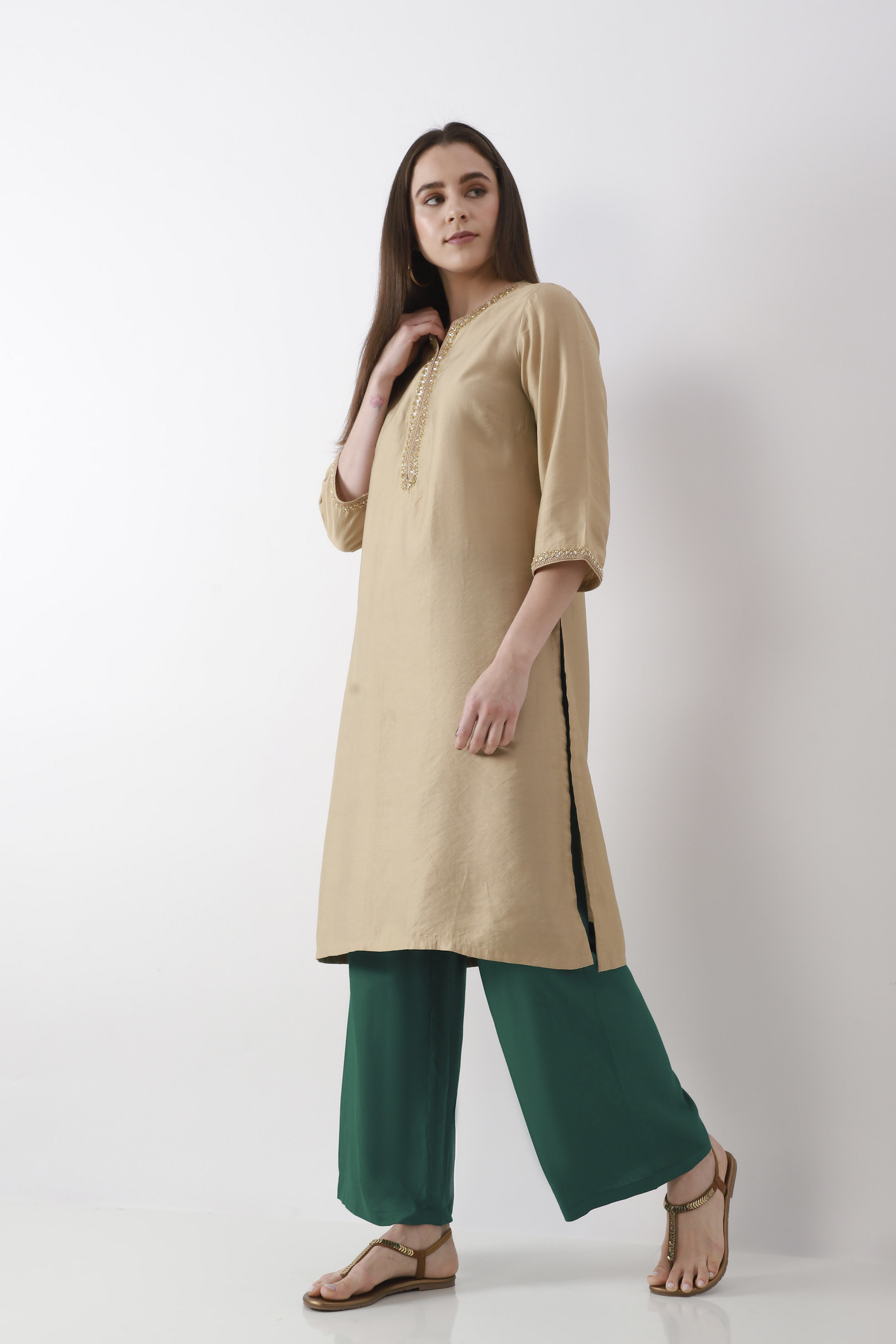 Green Solid Straight Palazzos image number 6