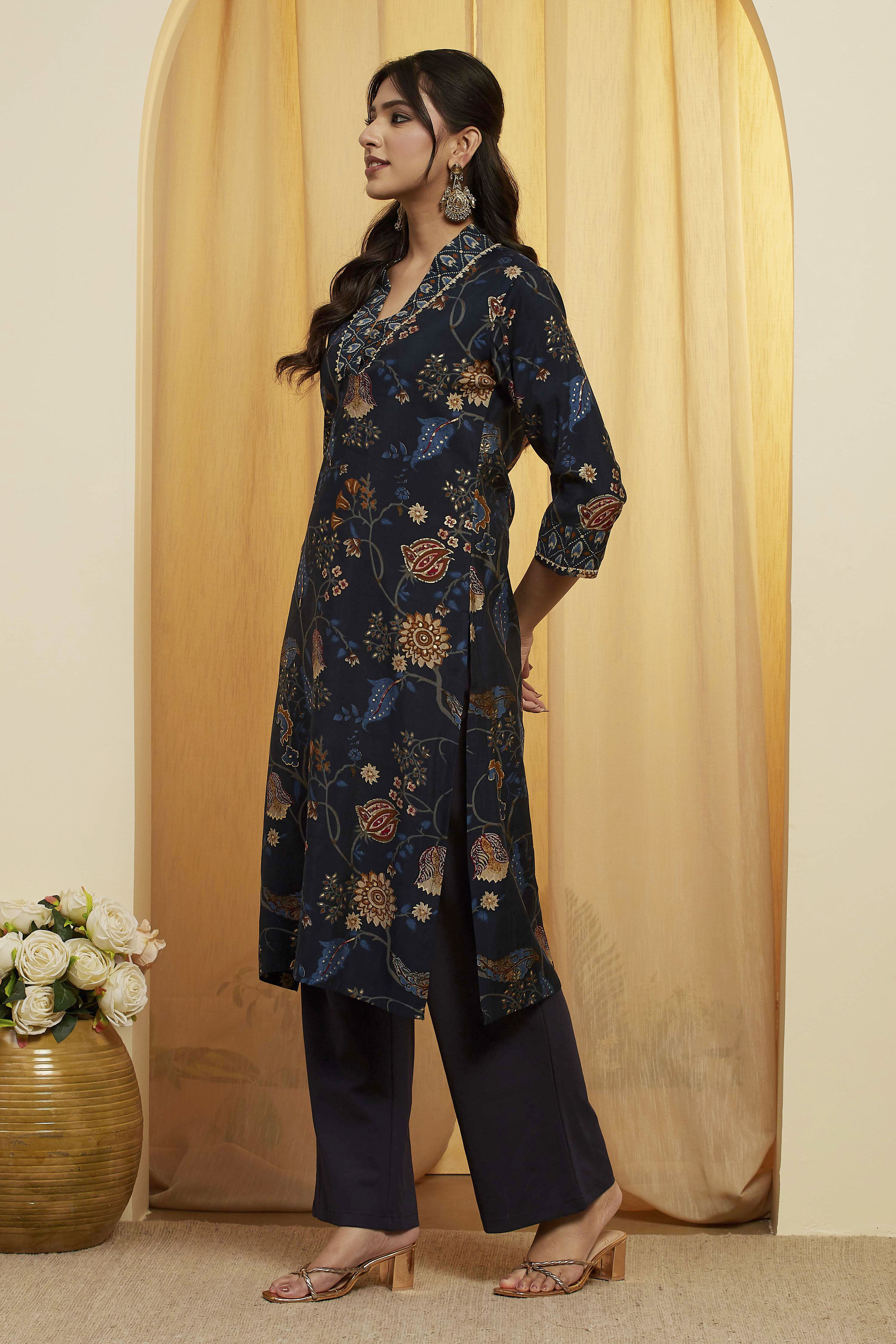 Blue Polyester Straight Kurta image number 2