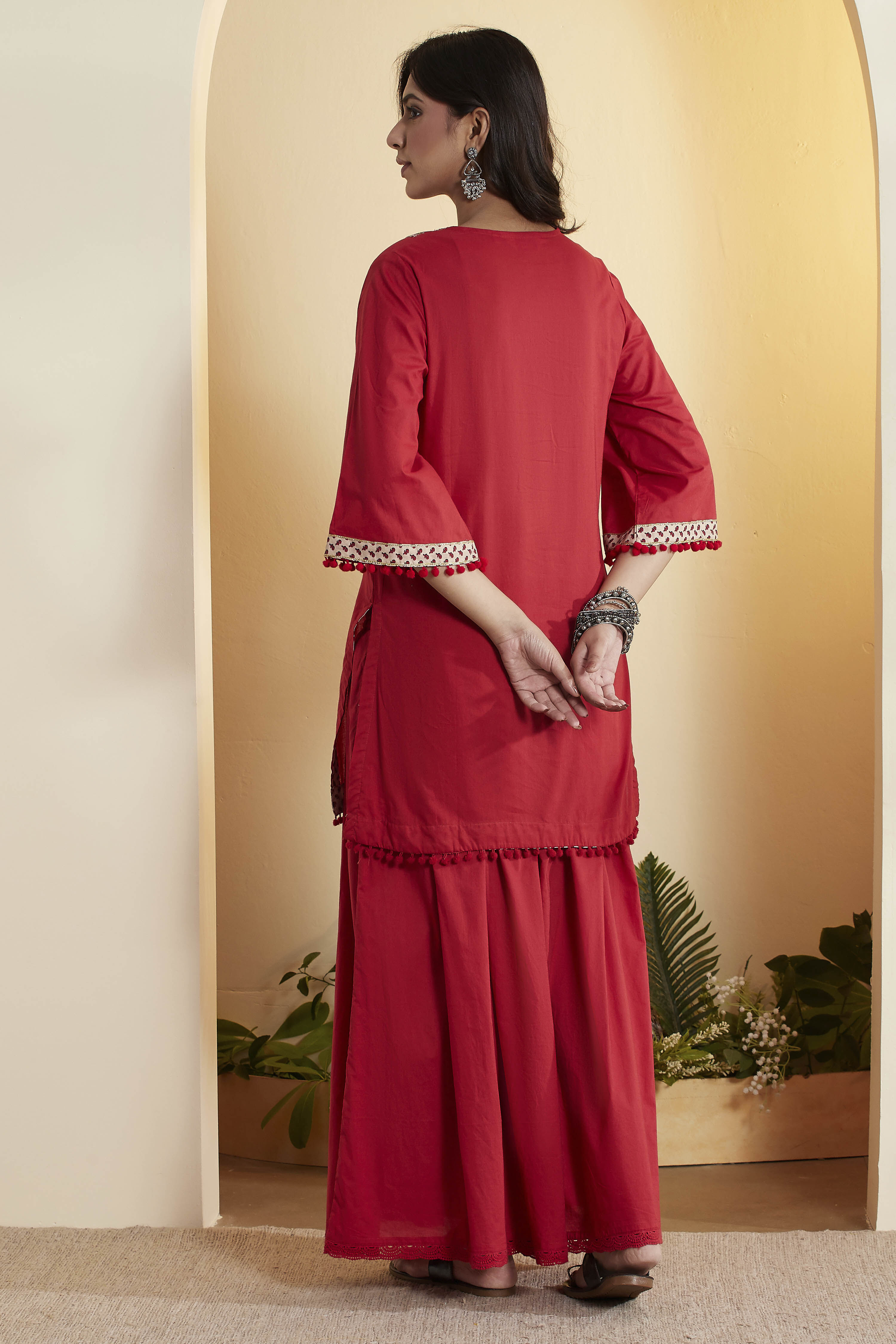 Red Cotton Straight Suit Set image number 5