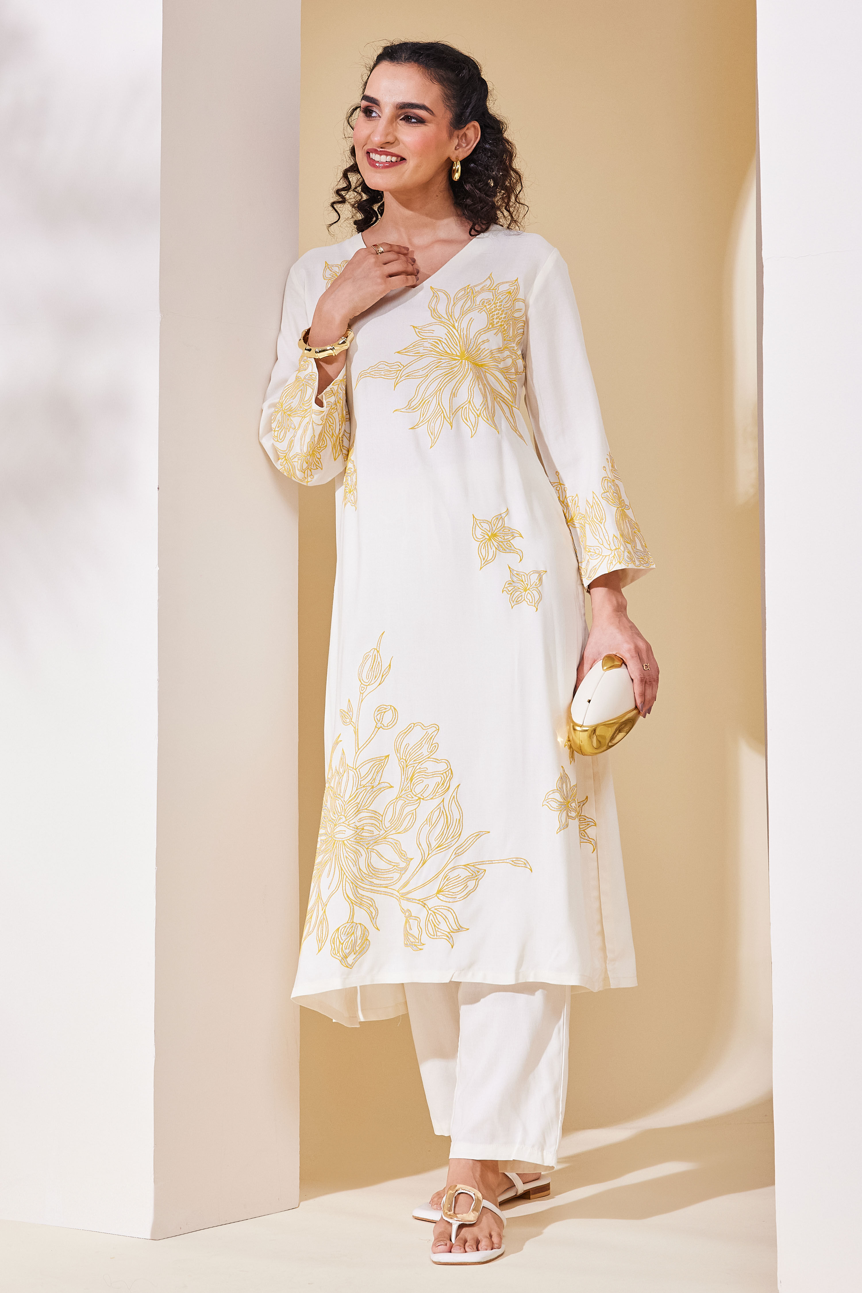 Off White Viscose Rayon Straight Kurta Pants Set image number 0