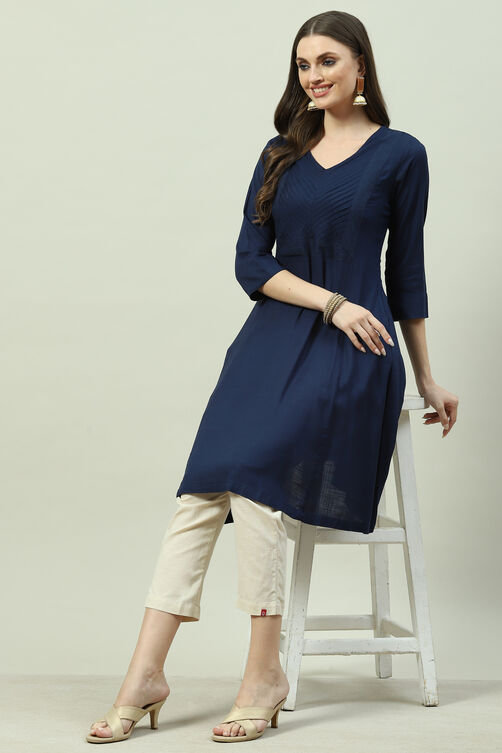 Indigo Rayon A-Line Solid Dress image number 4