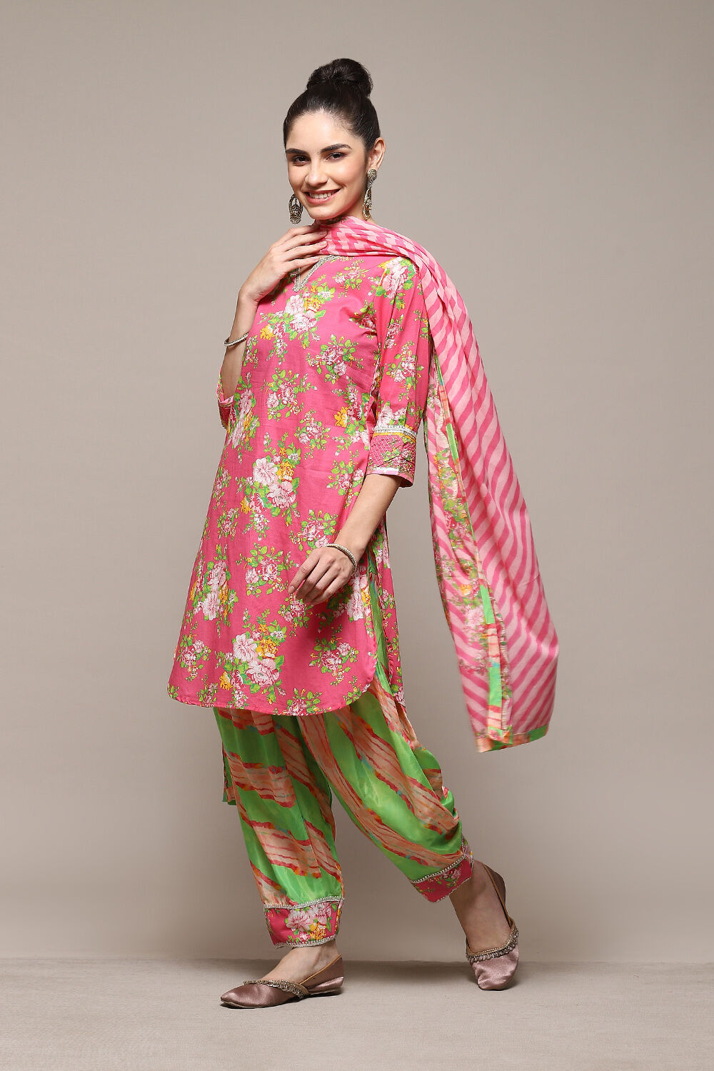 Pink & Green Cotton Straight Kurta Palazzo Suit Set image number 6