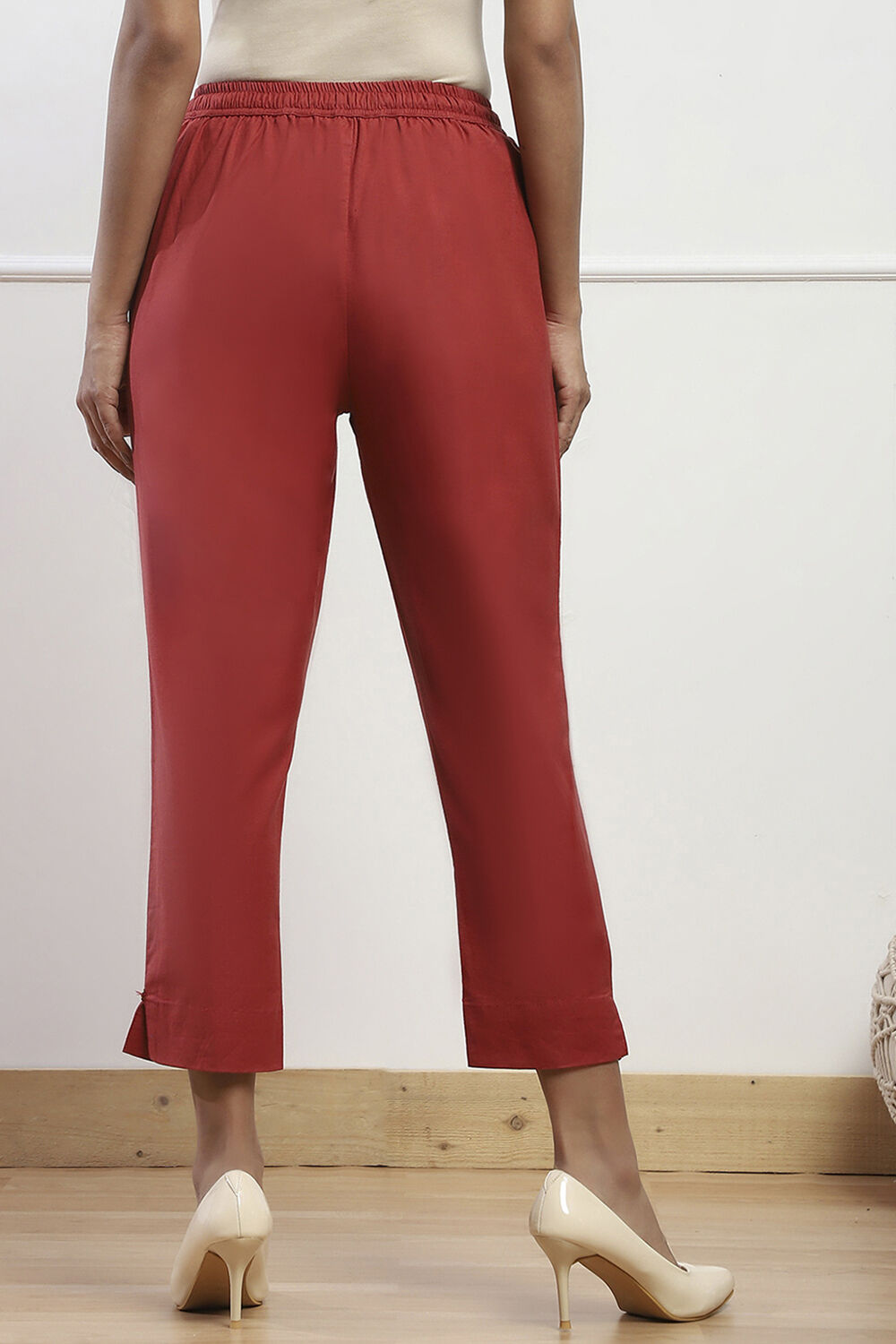 Rust Cotton Flax Slim Solid Pants image number 5