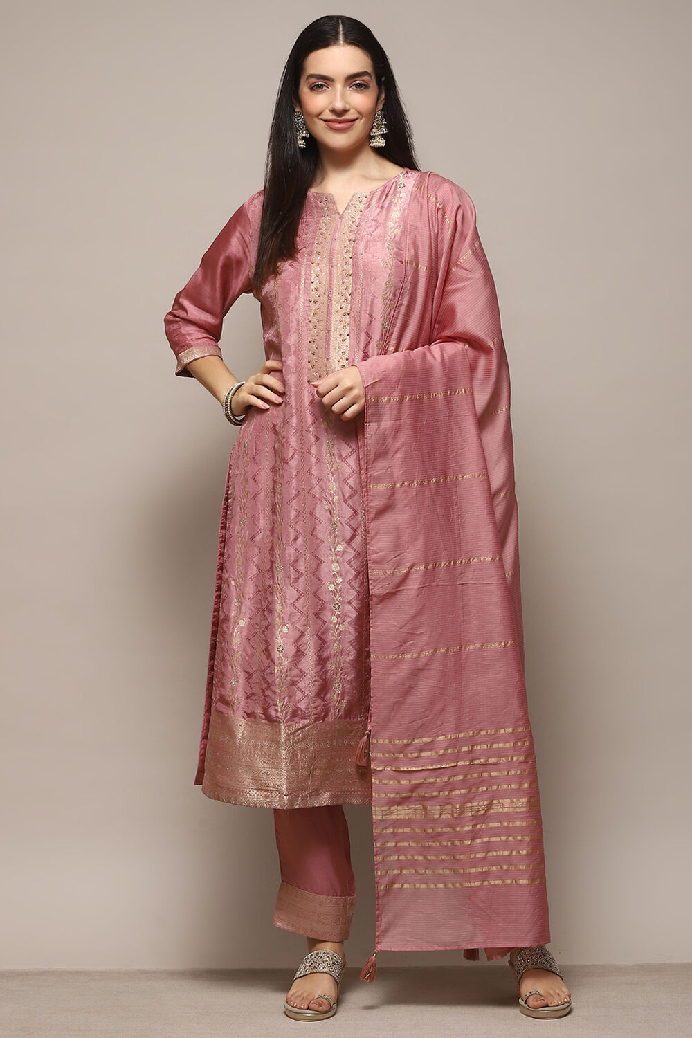 Peach Pink Viscose Yarndyed Kurta Regular Pants Suit Set image number 6