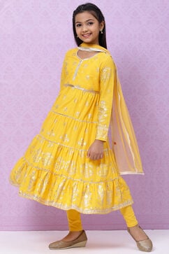 Yellow Cotton Girls Straight Kurta Churidar Suit Set image number 5