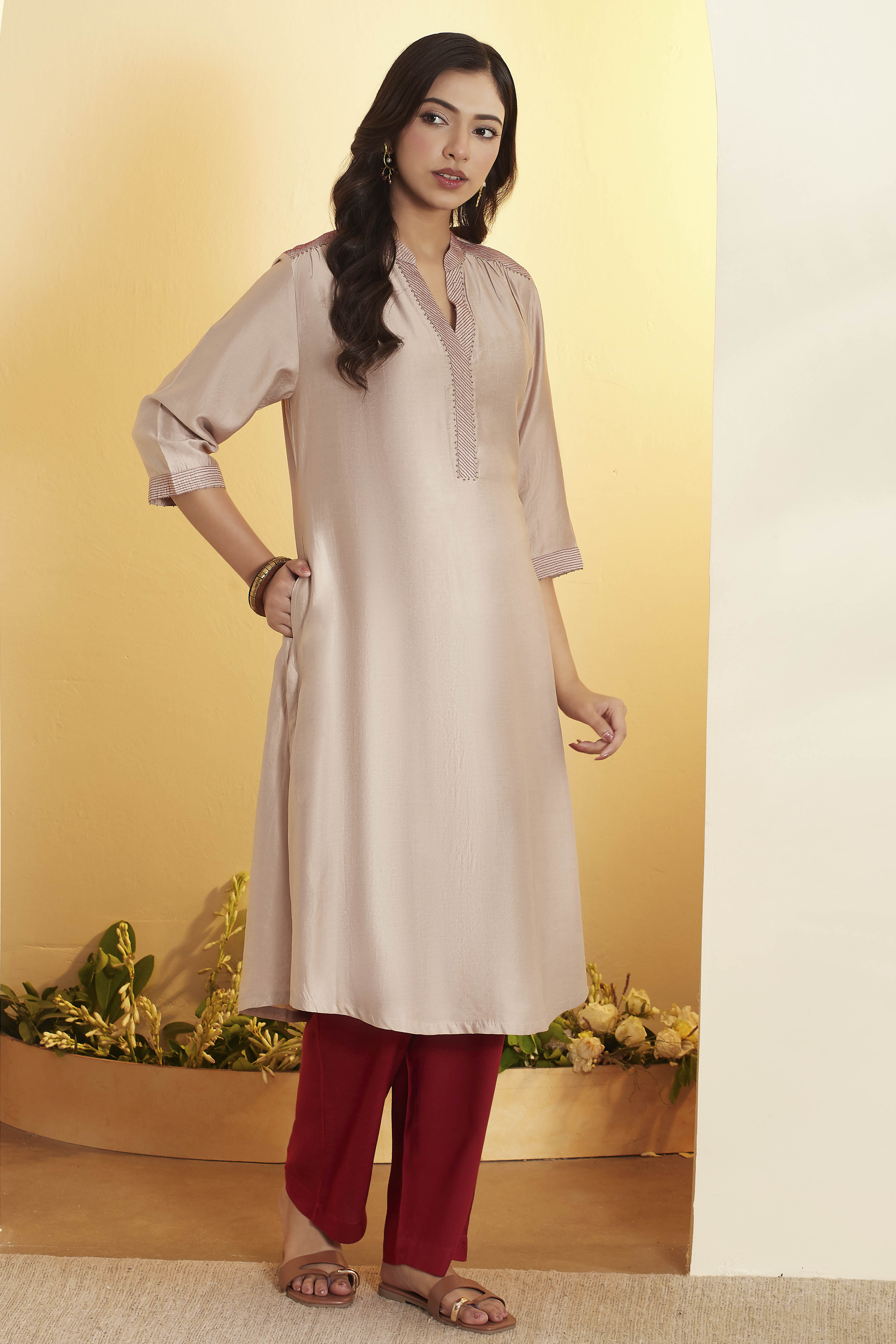 Beige Viscose Silk Straight Kurta image number 0