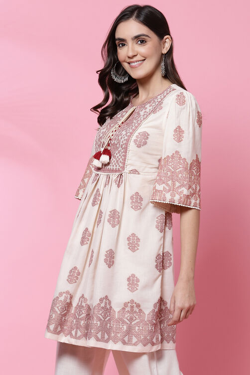 Ecru Poly Cotton Flared Short Yarndyed Kurti image number 2