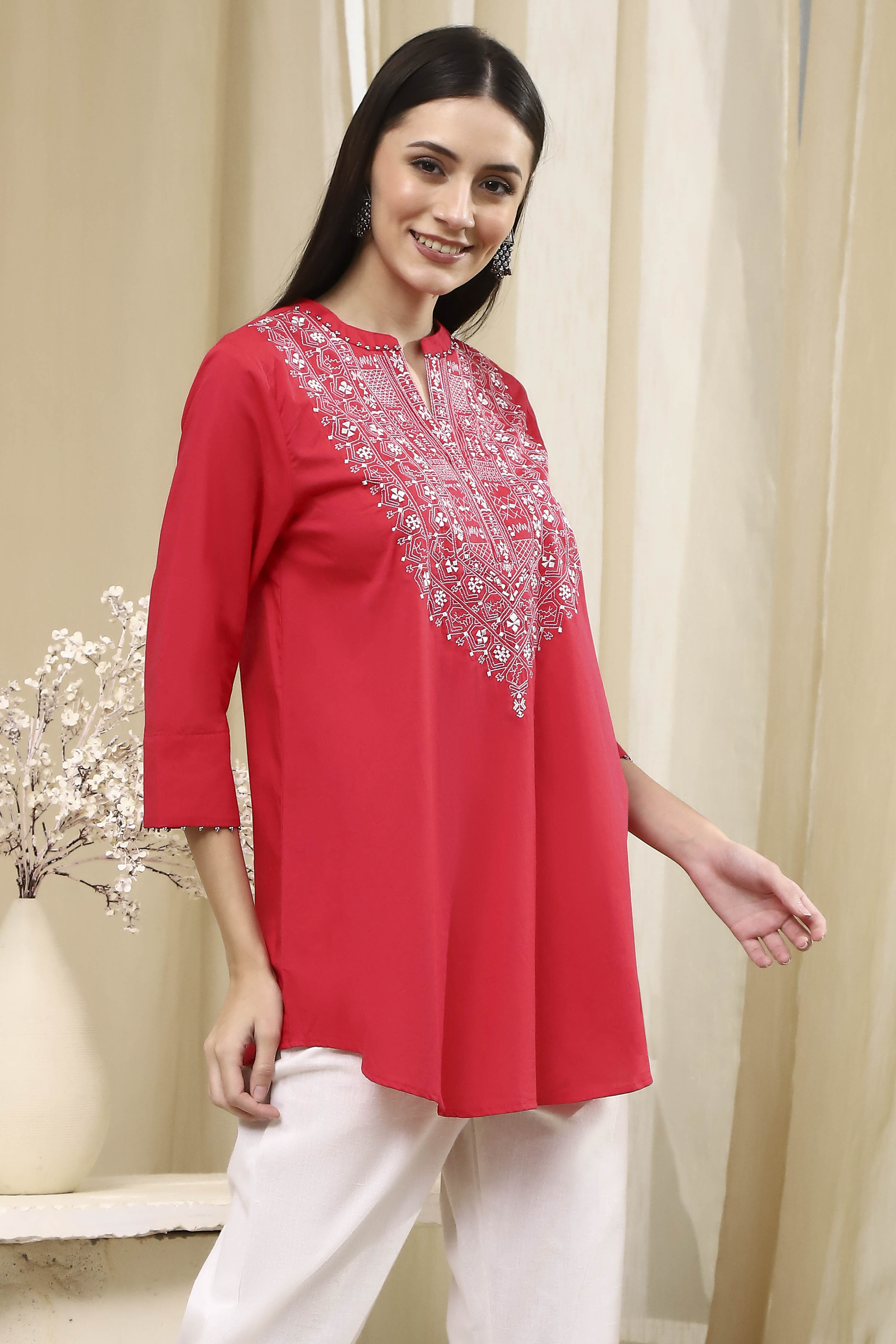 Raspberry Embroidered Straight Short Kurta image number 4