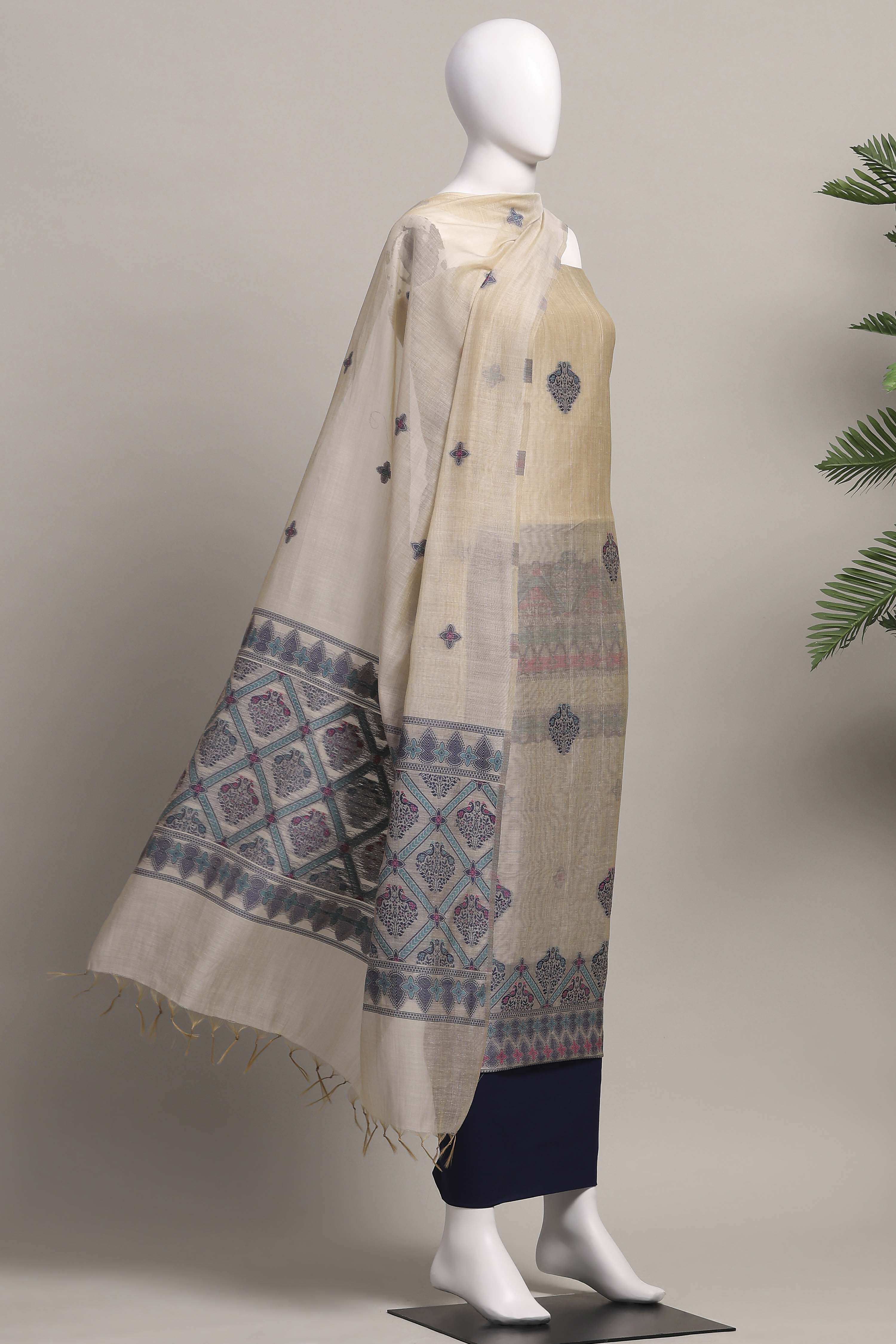 Rani Cotton Jamdani Unstitched Suit Set image number 4