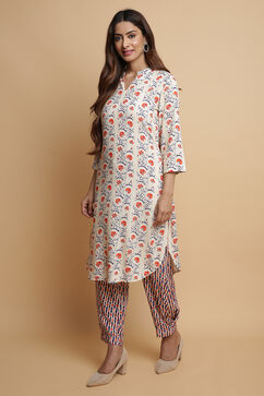 Cream Rayon Straight Kurta Pants Set image number 4