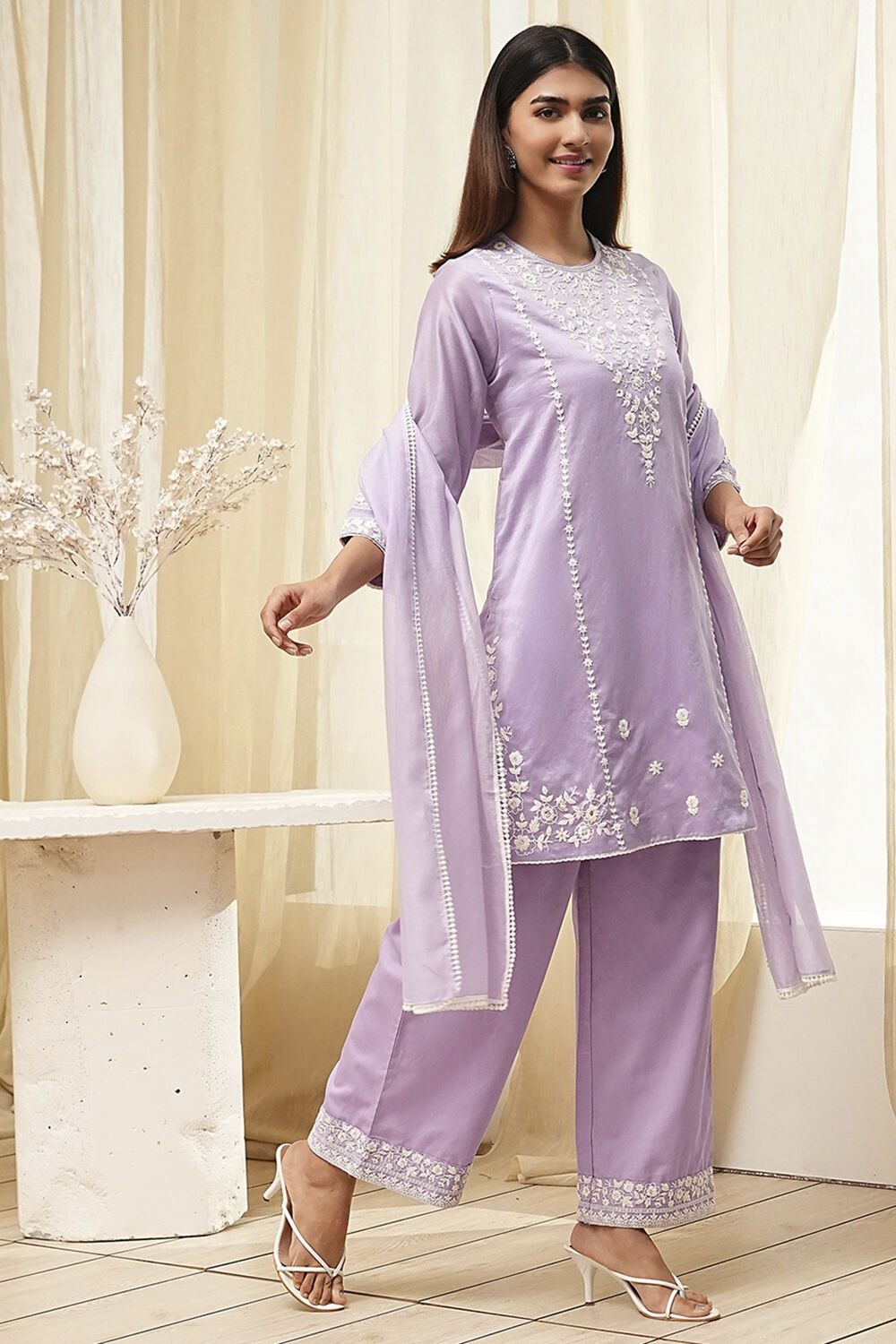 Lavender Cotton Silk Embroidered Straight Suit Set image number 5