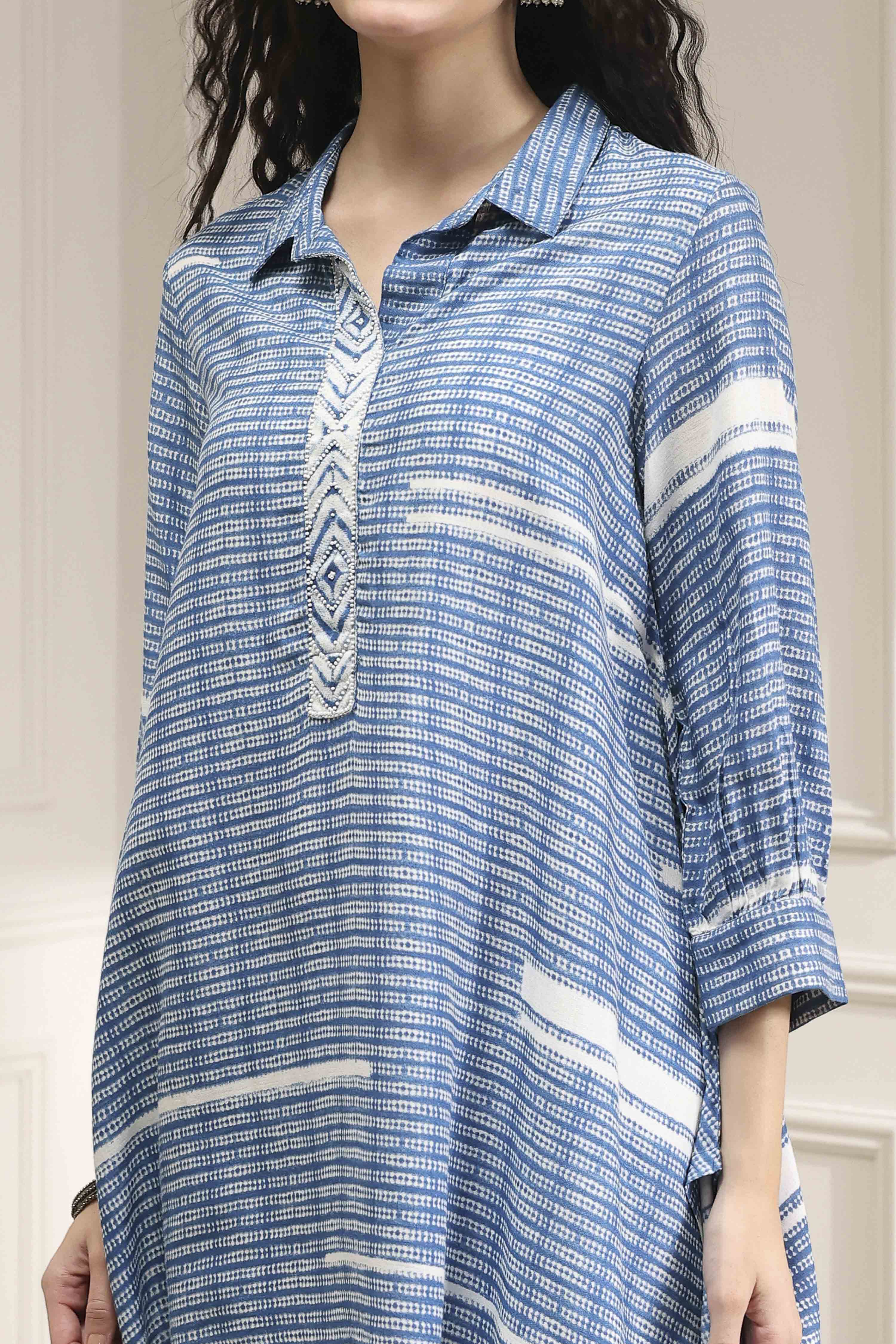Blue Printed Asymmetric Short Kurta image number 1