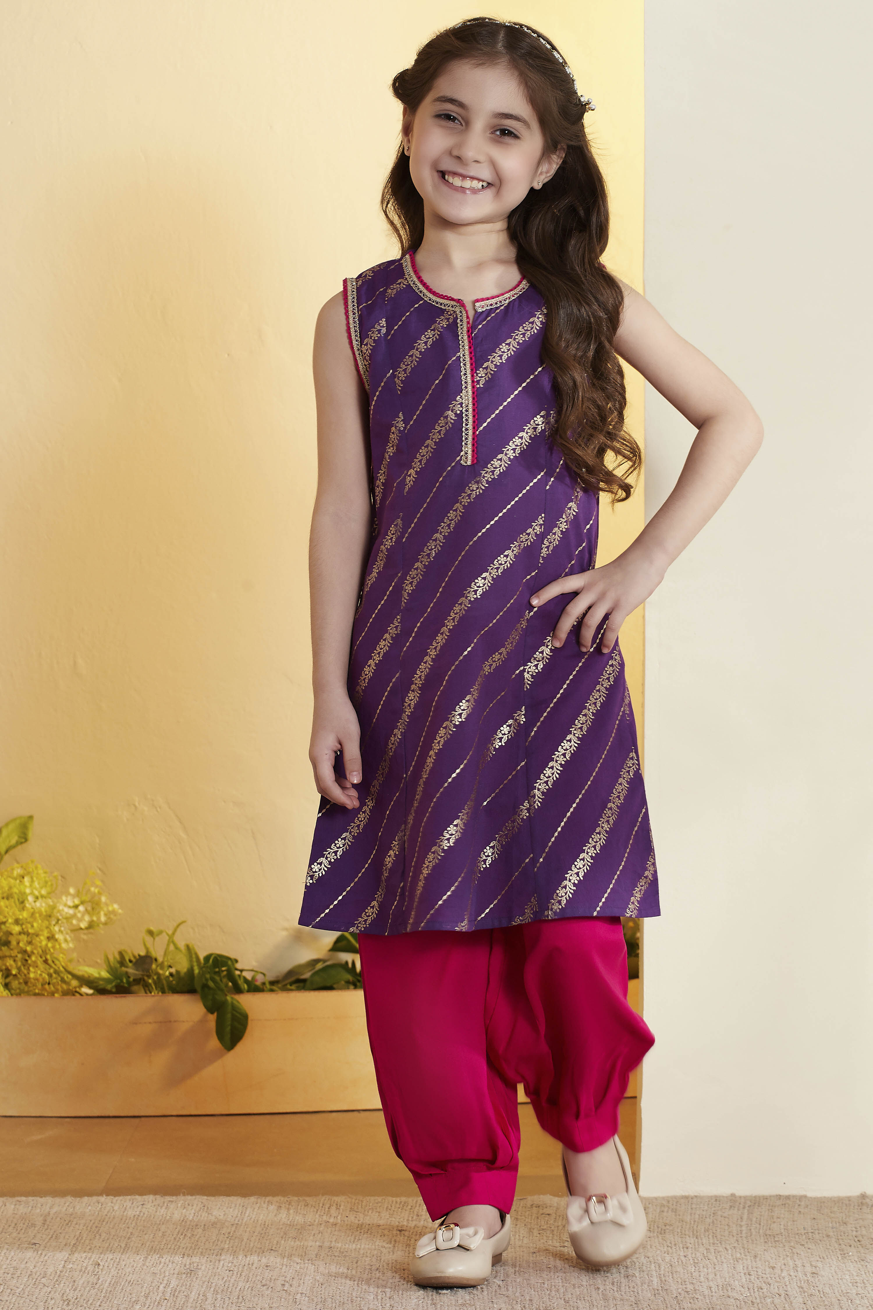 Purple Cotton Printed Straight Kurta Pants Set image number 6