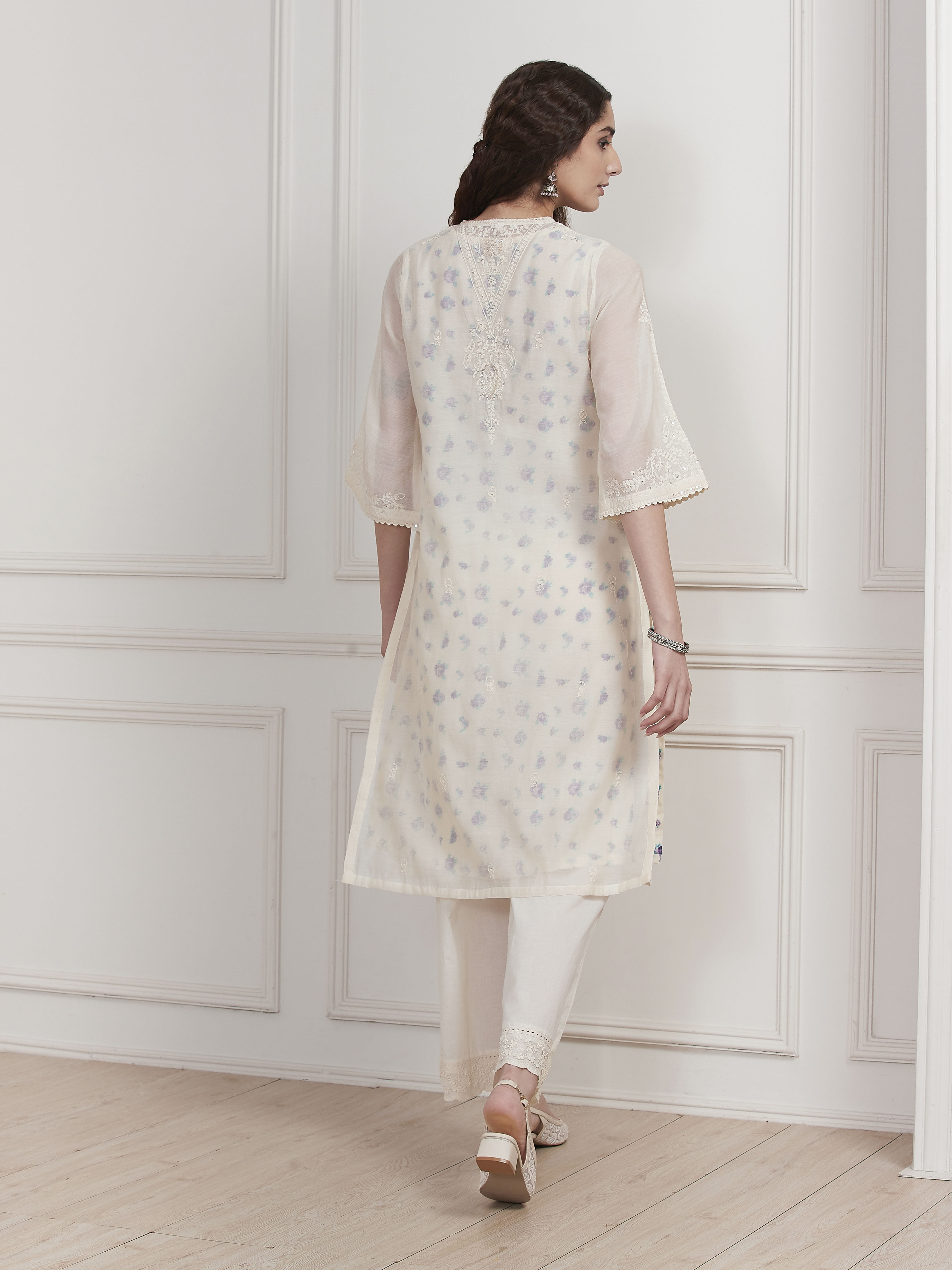 Ivory Poly Chanderi Embroidered Straight Suit Set image number 4