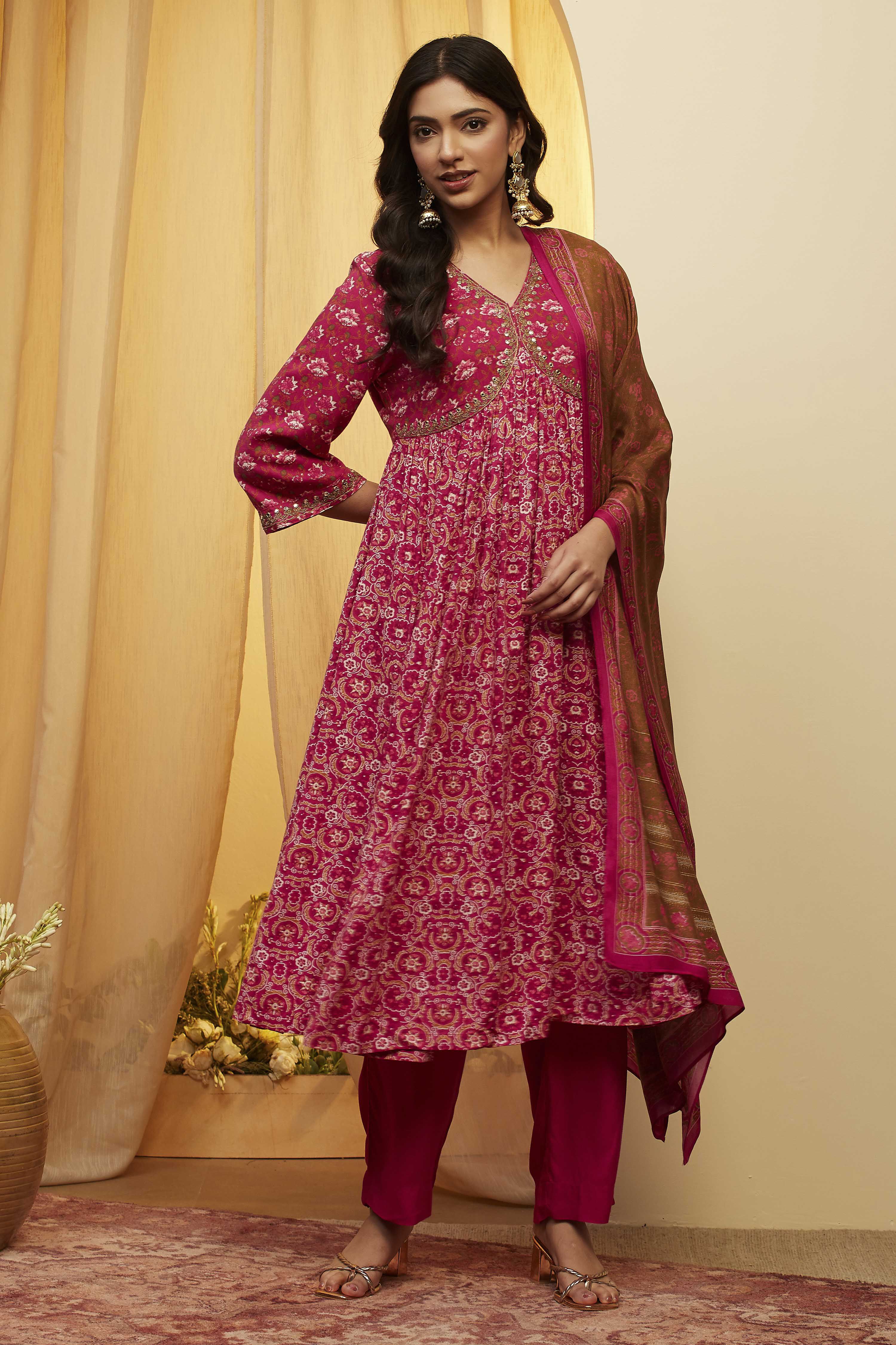Pink Viscose Rayon Gathered Suit Set image number 5