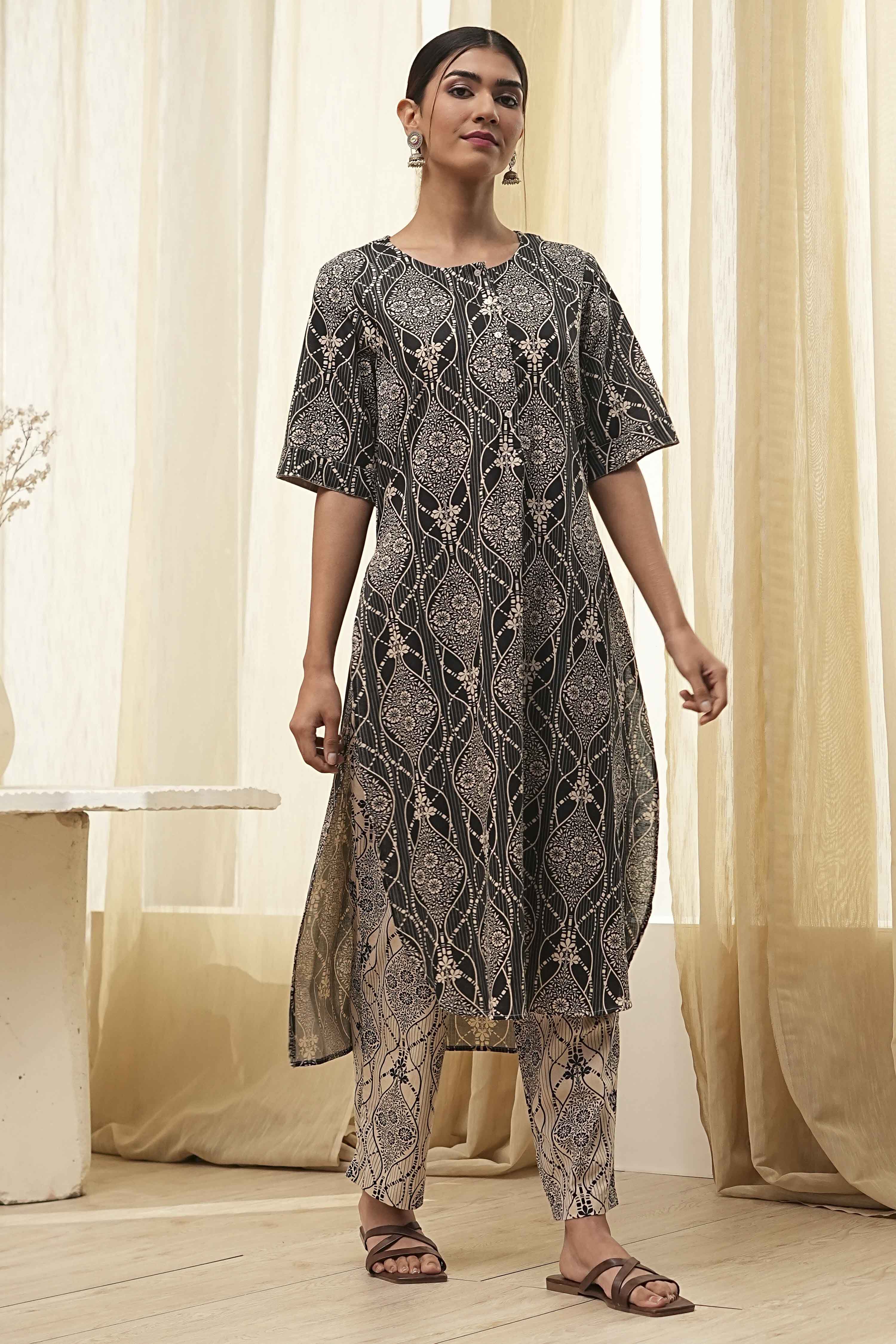 Black and Beige Printed Straight Kurta Set image number 6