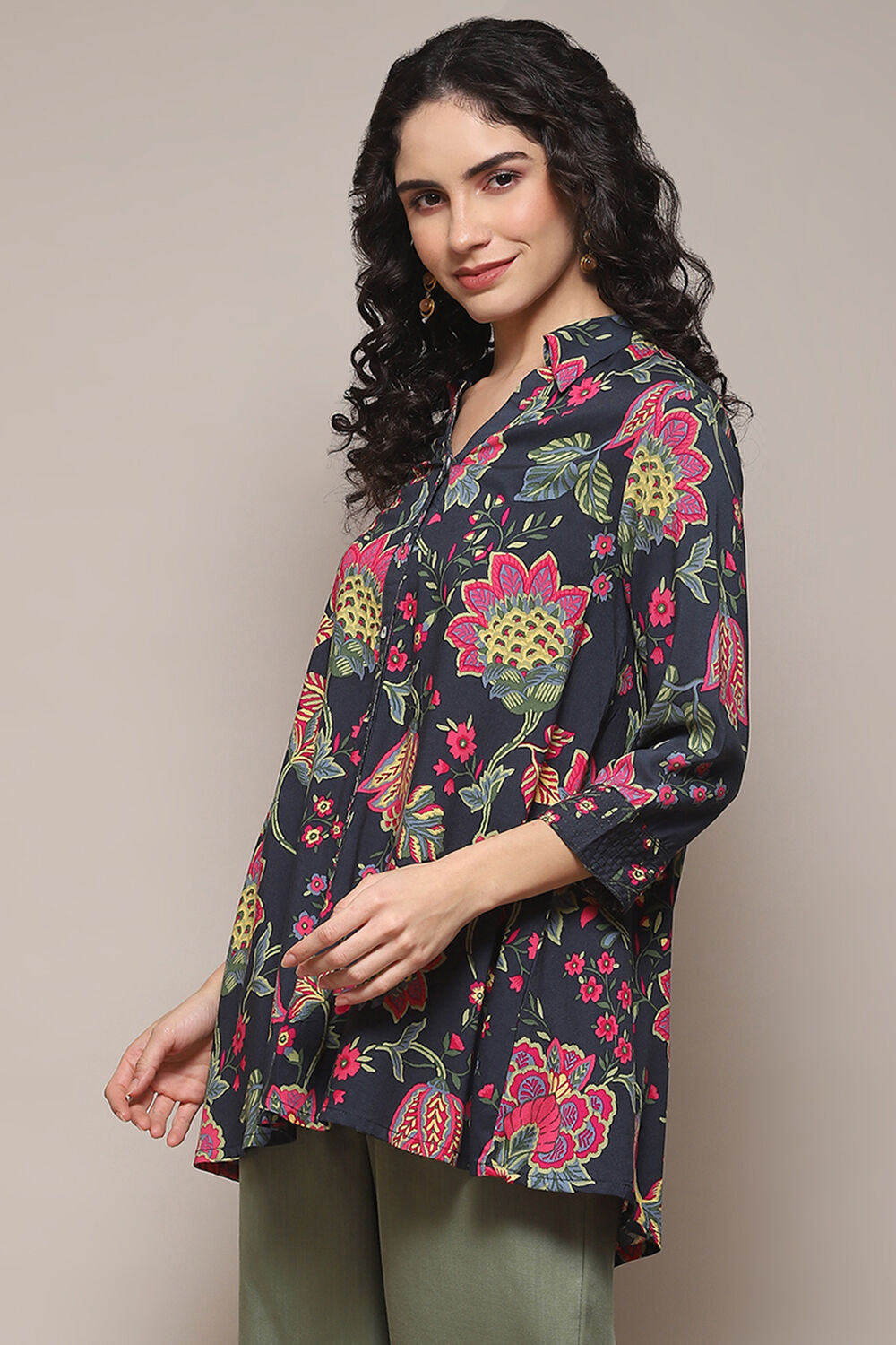 Blue Floral Printed Relaxed Fit Shirt image number 2