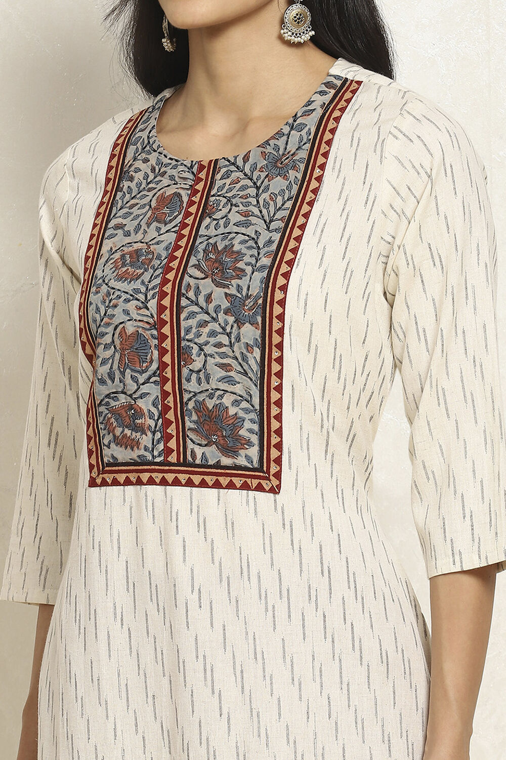 Off-white and Maroon Cotton Printed Unstitched Suit Set image number 2