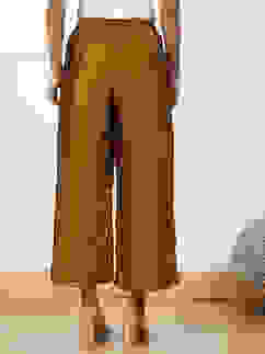 Gold-Toned Solid Mid-Rise Straight Palazzo image number 5