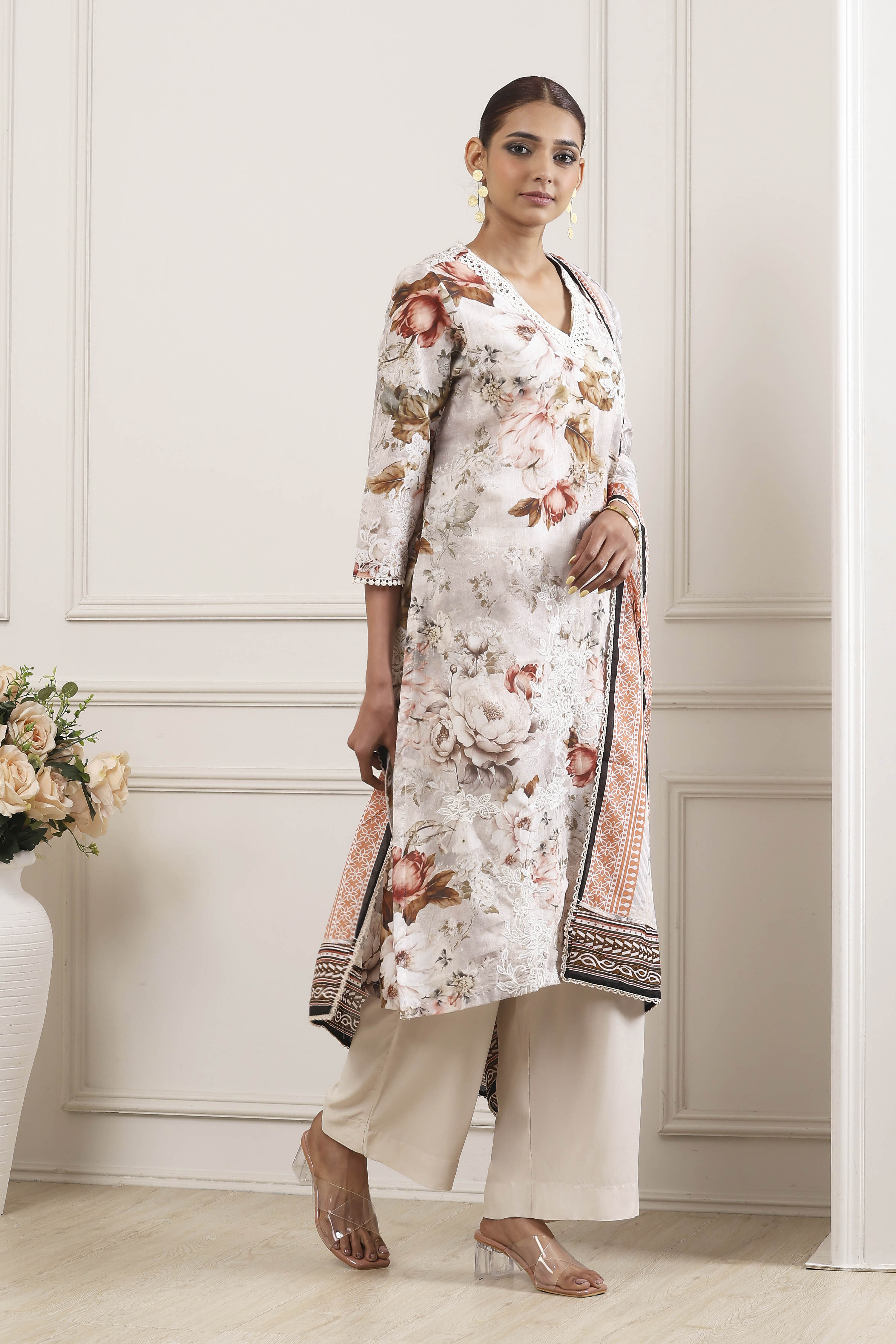 Beige Cotton Floral Printed Straight Suit Set image number 5