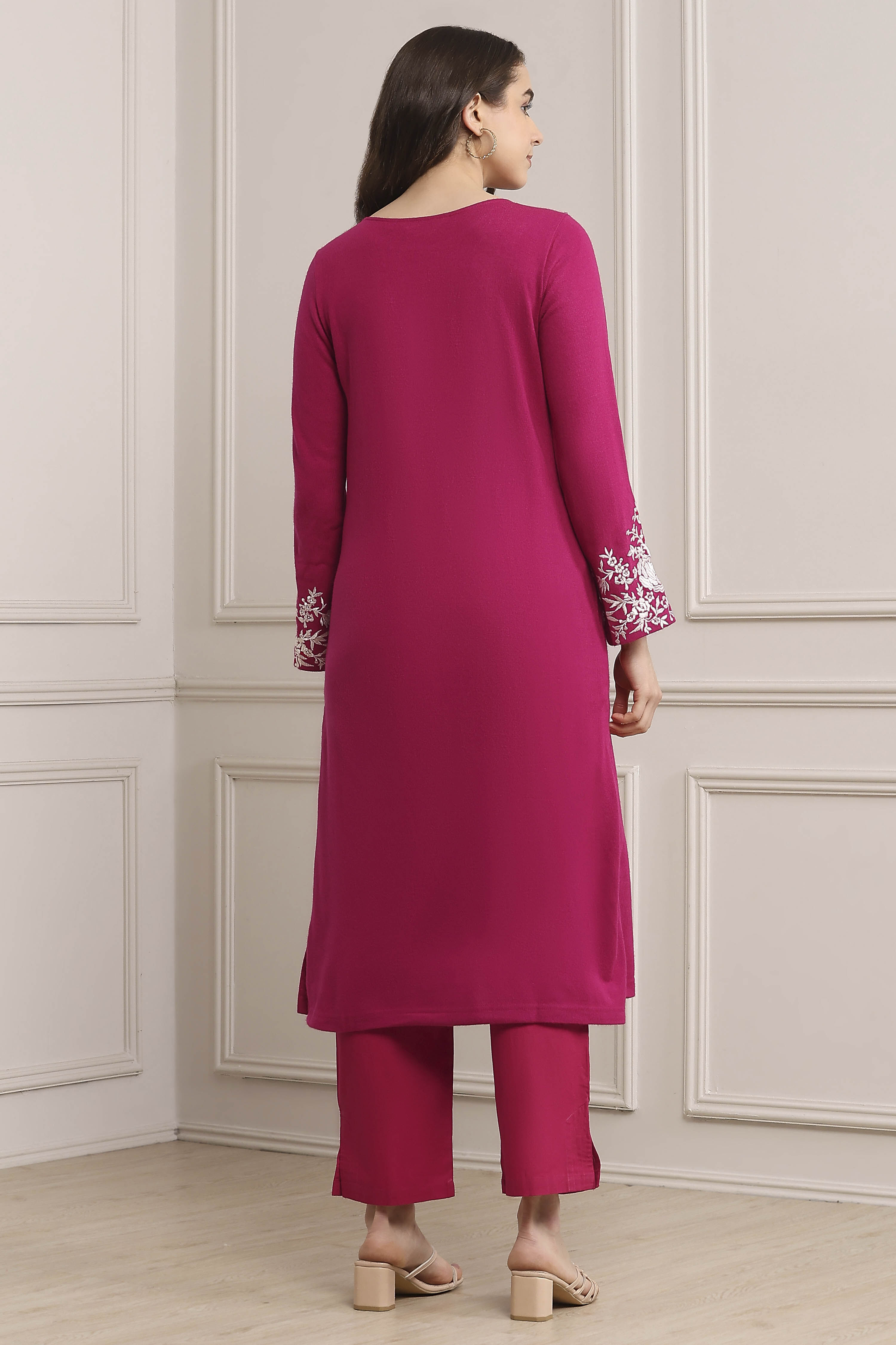 Fuchsia Polyester Embroidered Straight Kurta image number 3