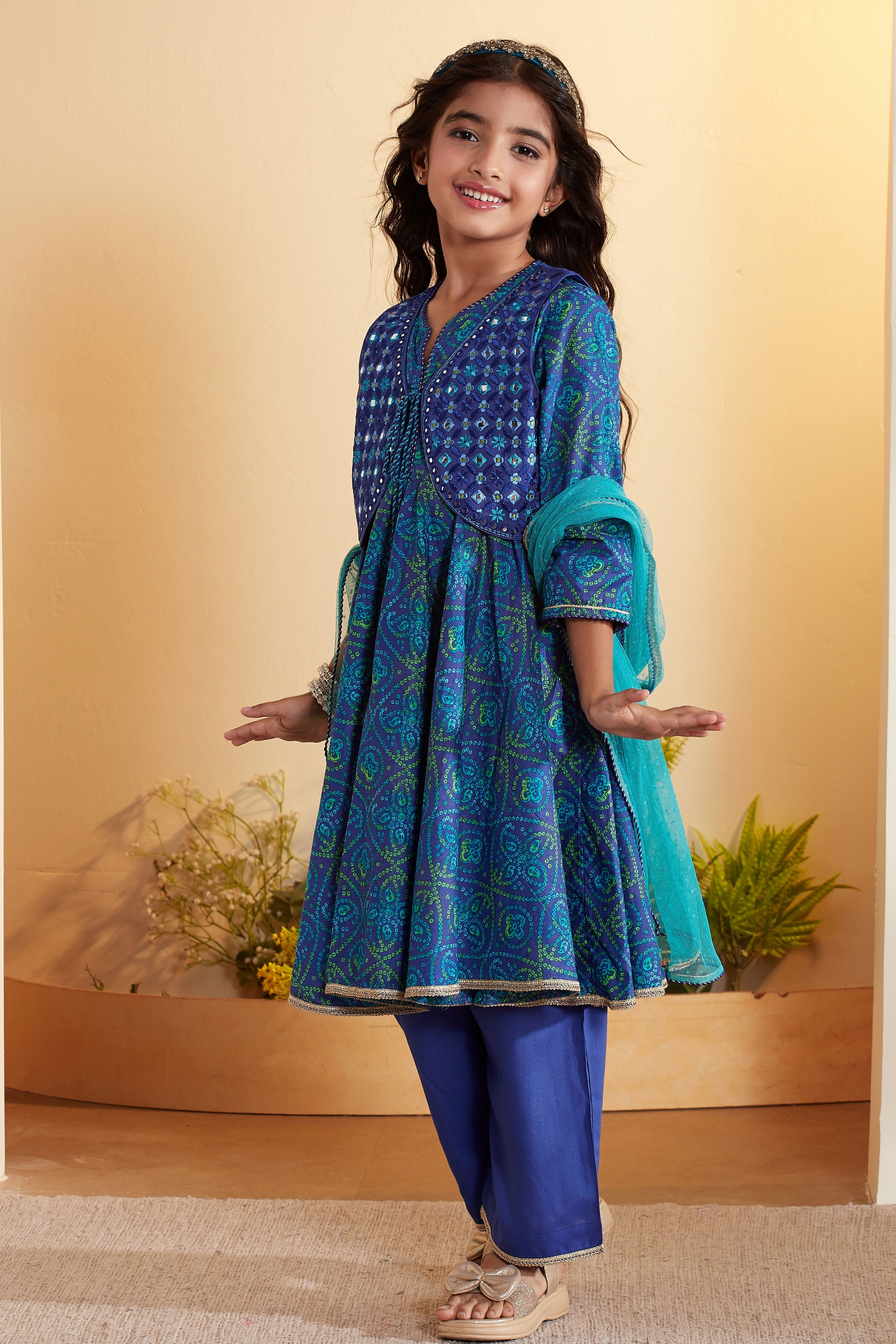 Green & Blue Cotton Printed Anarkali Kurta Set image number 3
