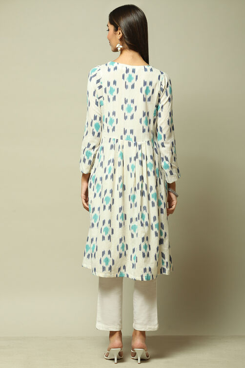 Off White & Blue Cotton IKAT Flared Yarndyed Kurta image number 4