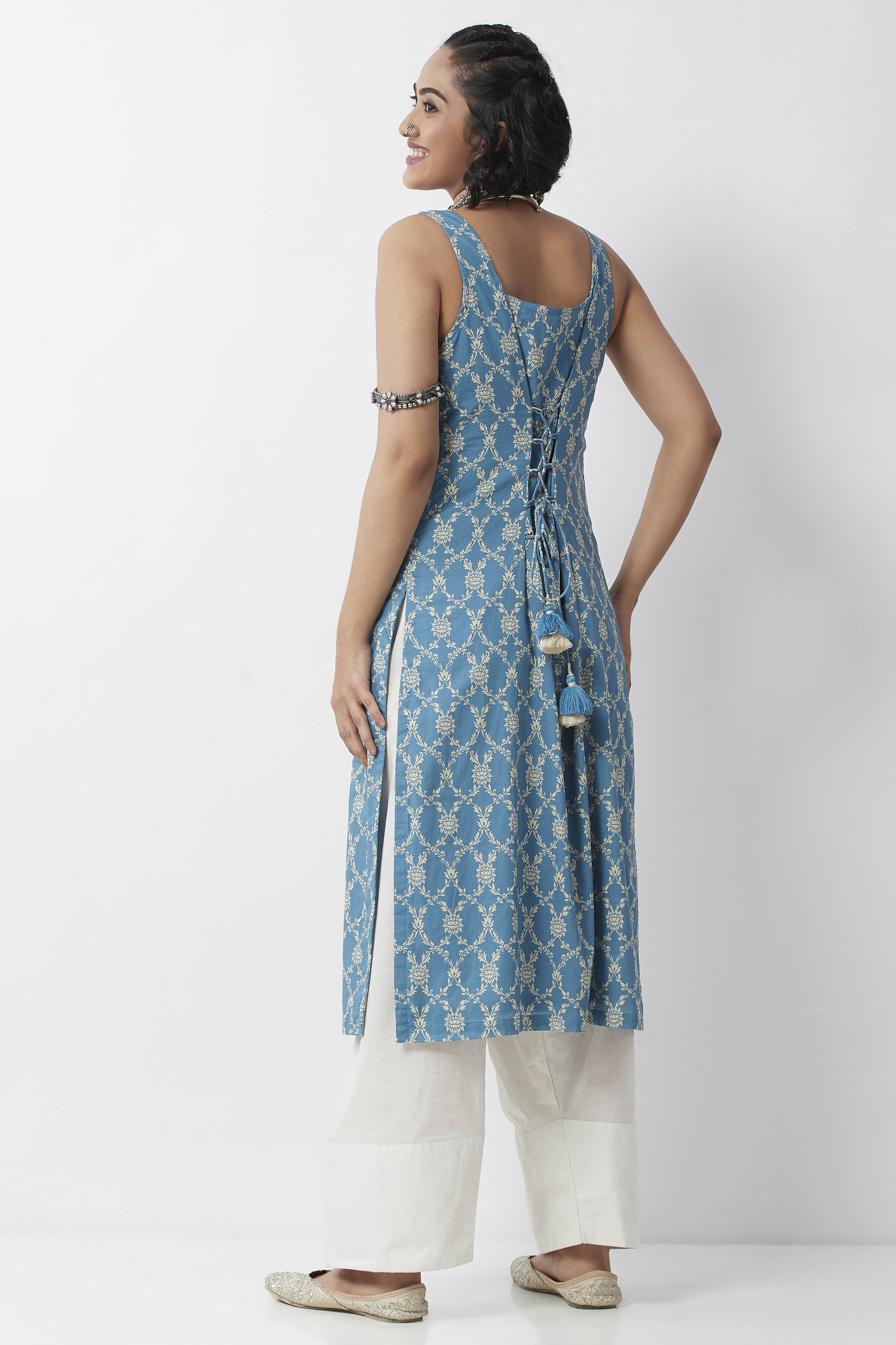 Teal Blue Cotton Floral Printed Straight Kurta image number 5