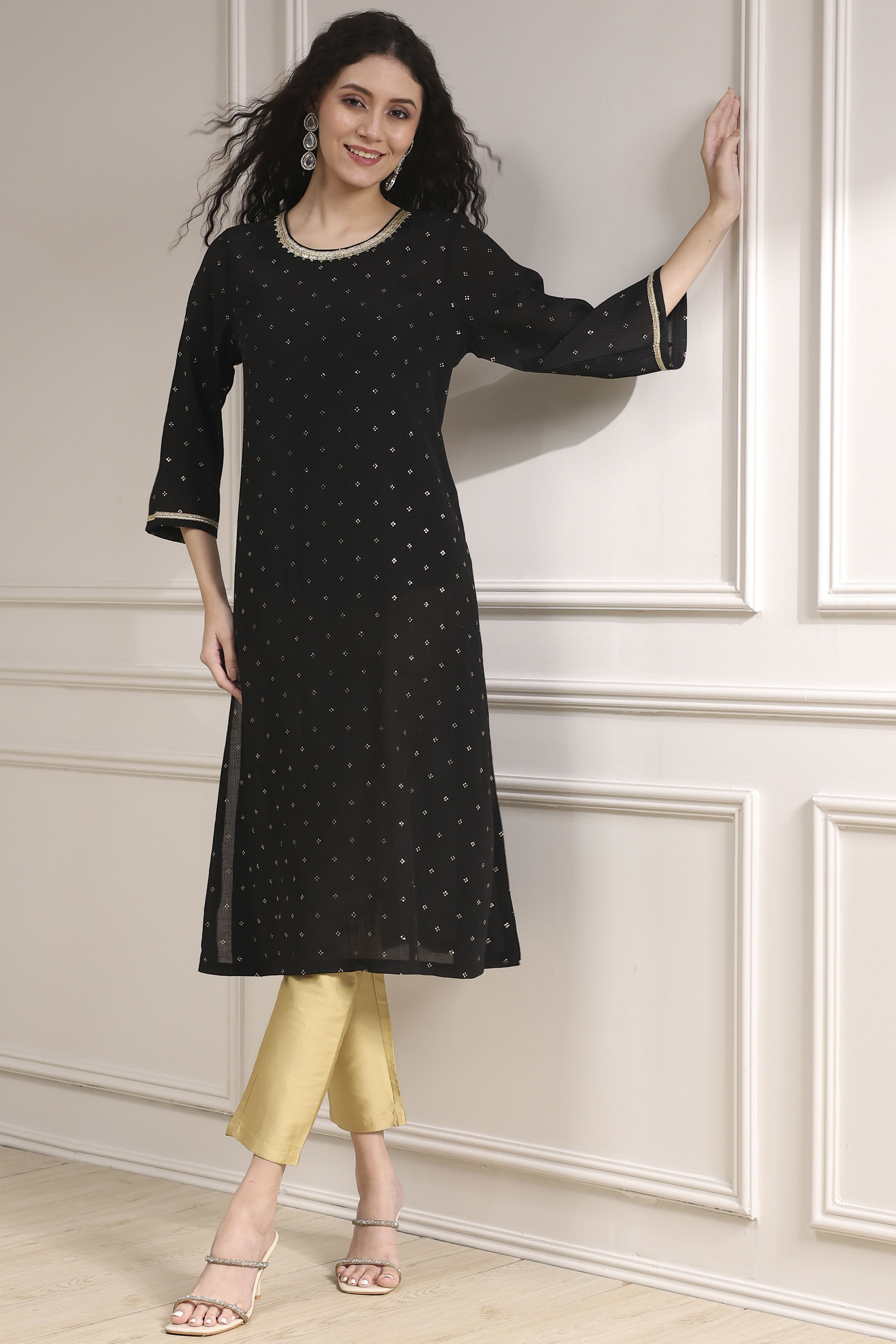 Black Metallic Pattern Straight Kurta image number 0