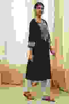 Black Pure Cotton Embroidered Straight Kurta image number 4
