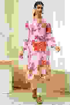 Red and Off-White Floral Printed Straight Kurta image number 4