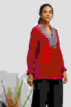 Berry Red Embroidered A-Line Kurti image number 4