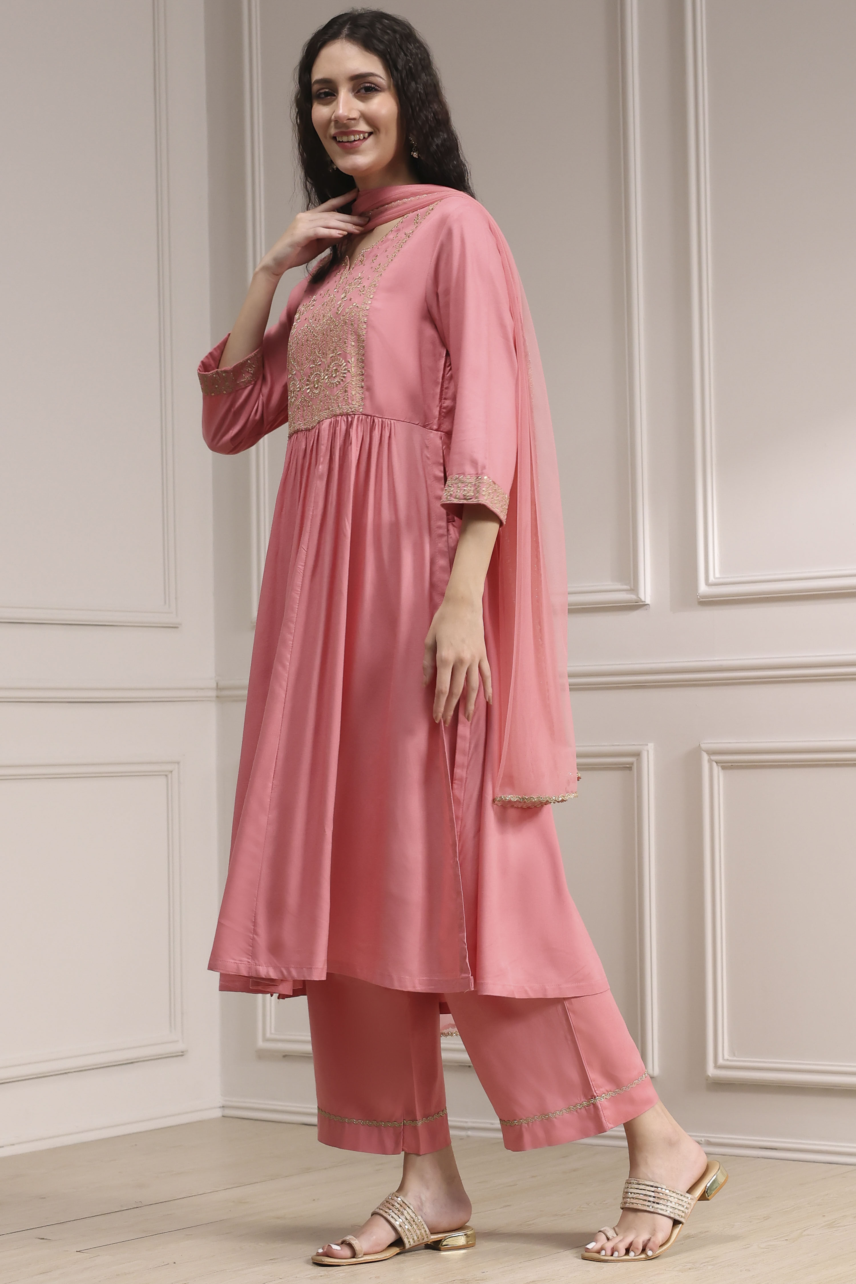 Peach-Colored Embroidered Gathered Suit Set image number 3