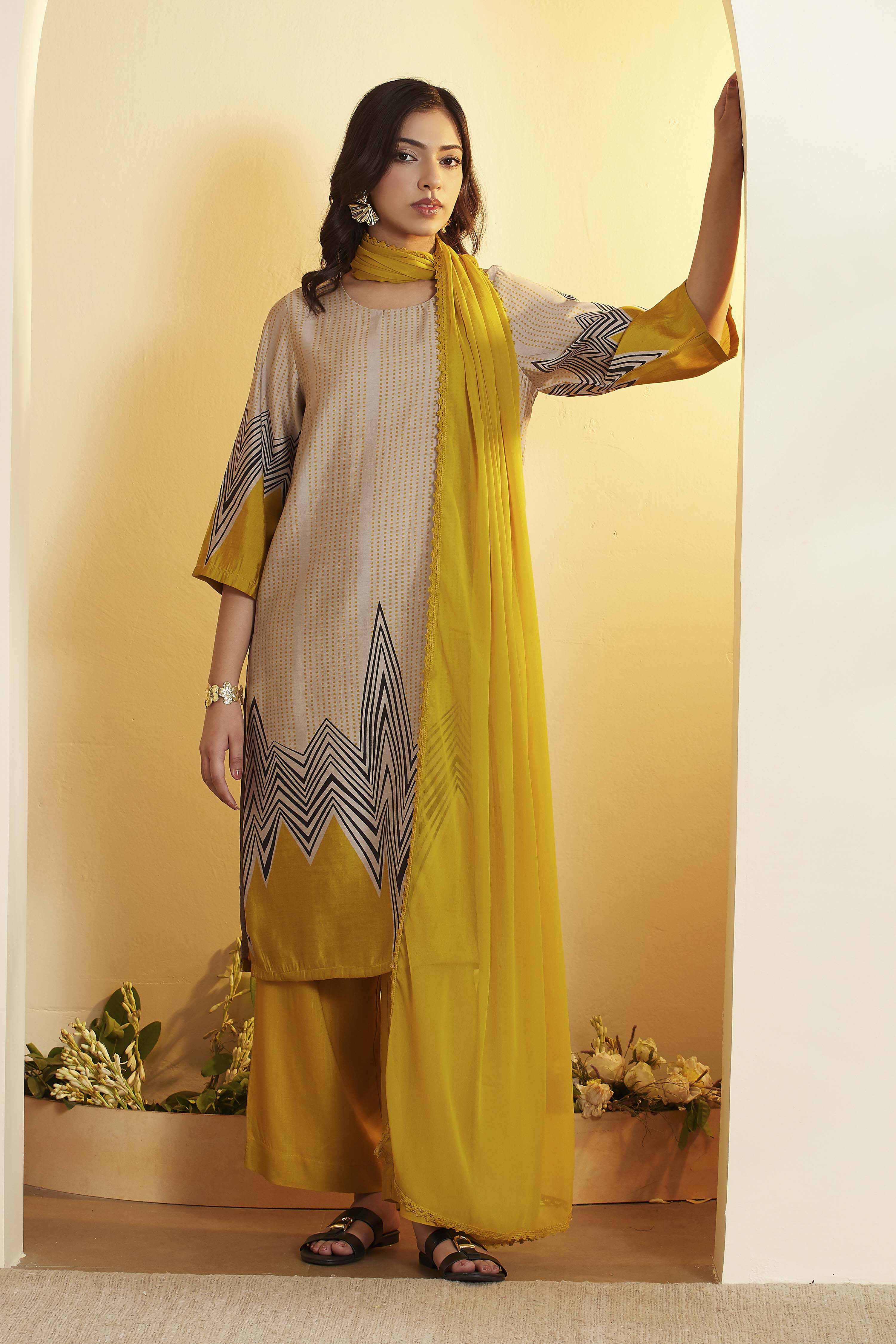 Grey Viscose Blend Straight Suit Set image number 0