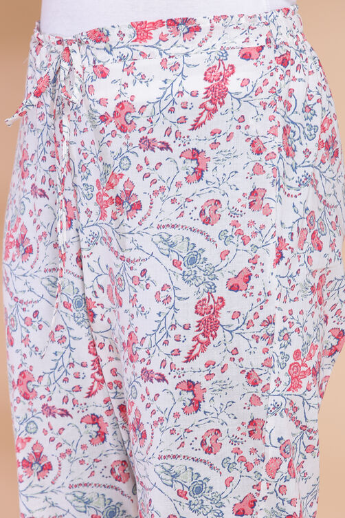 Off White Cotton Straight Kurta Regular Pant Suit Set image number 3