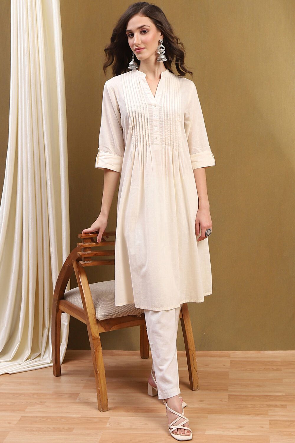Ecru Cotton Solid Pleated A-Line Kurta image number 0
